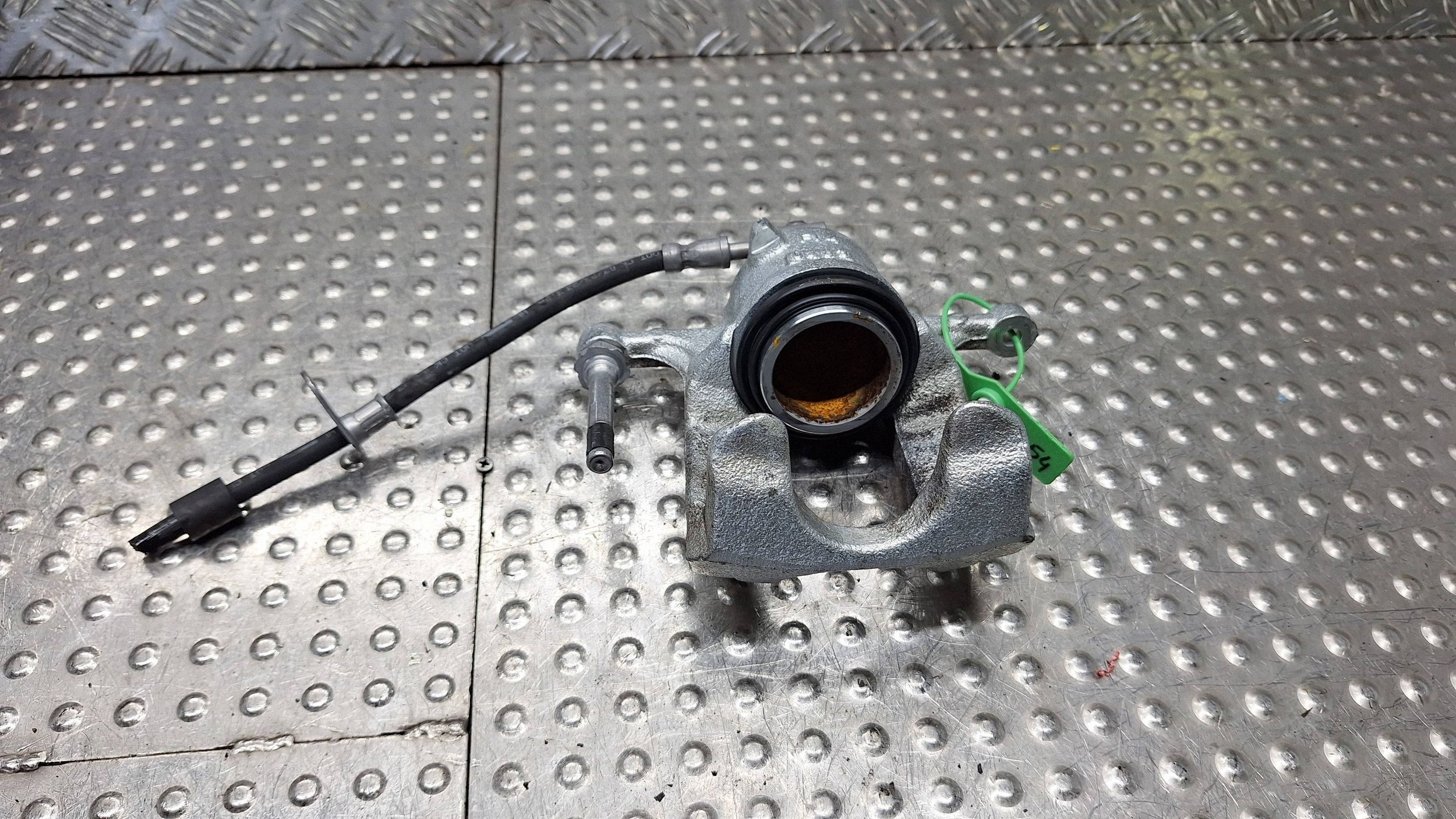 caliper brake left front L1TC-2B302-A FORD PUMA MK2