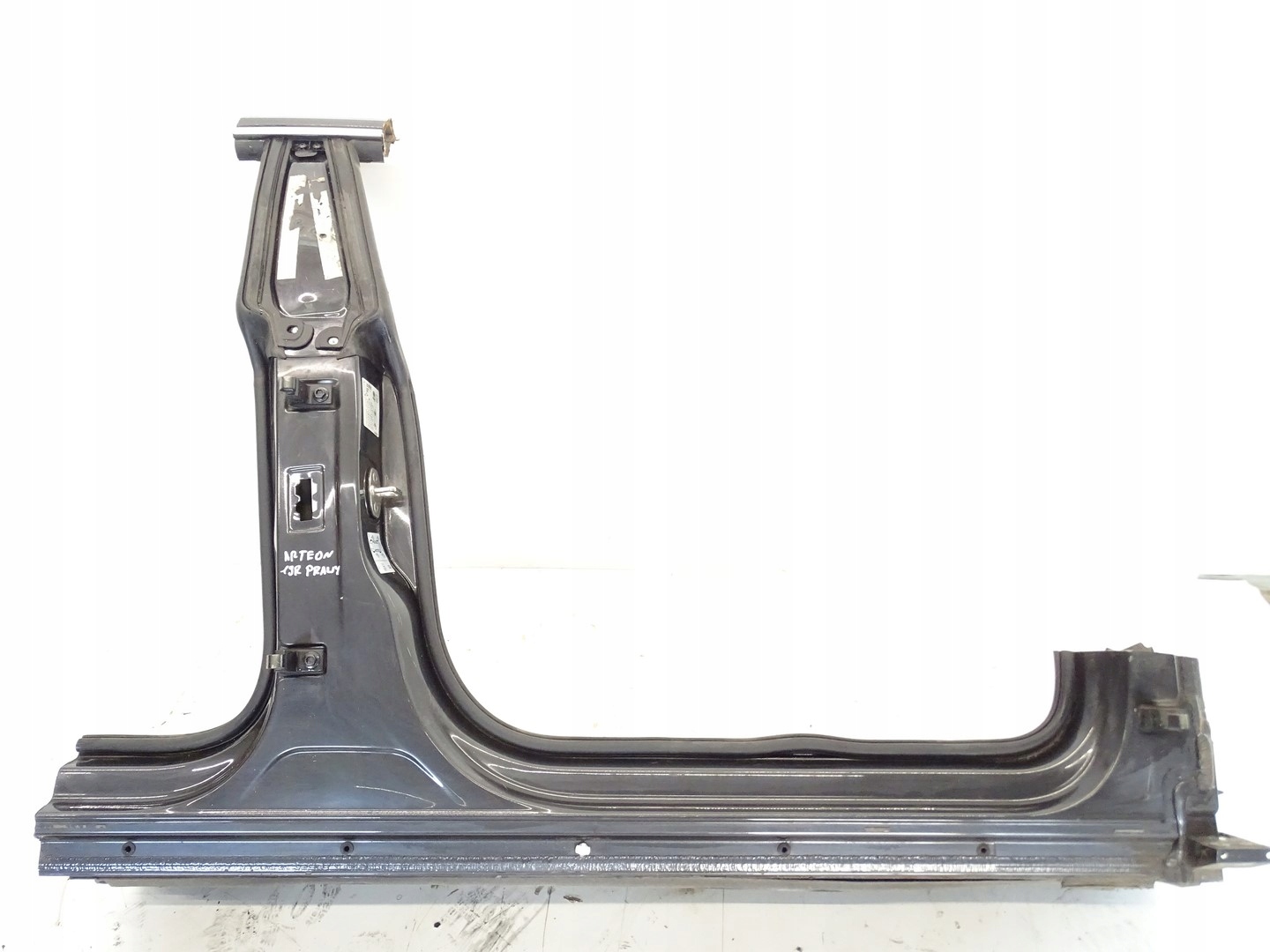 threshold front rear part right pillar B VW ARTEON 2019
