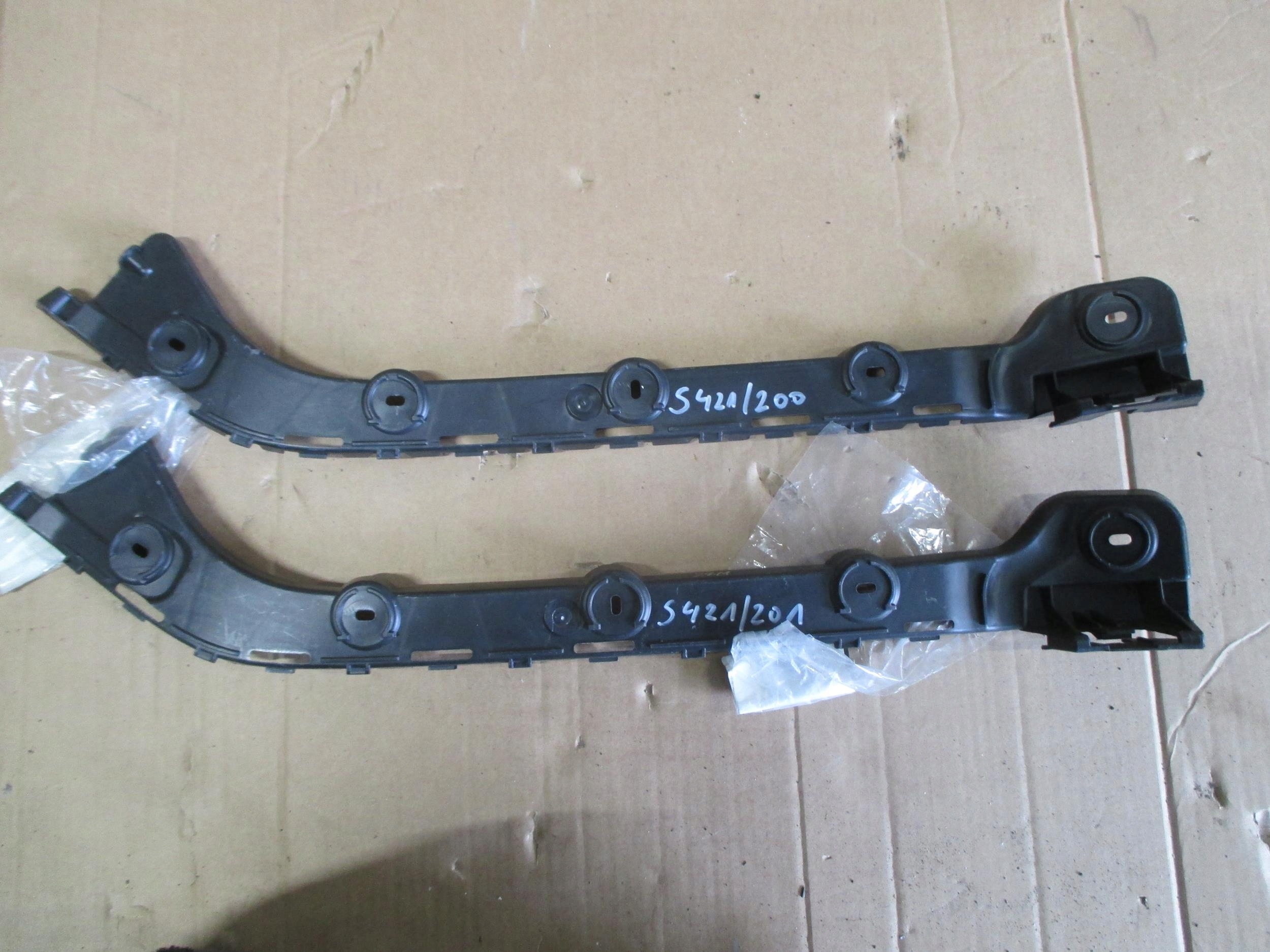 SKODA OCTAVIA 3 III HB ŚLIZG ZDERZAKA LEWY TYŁ