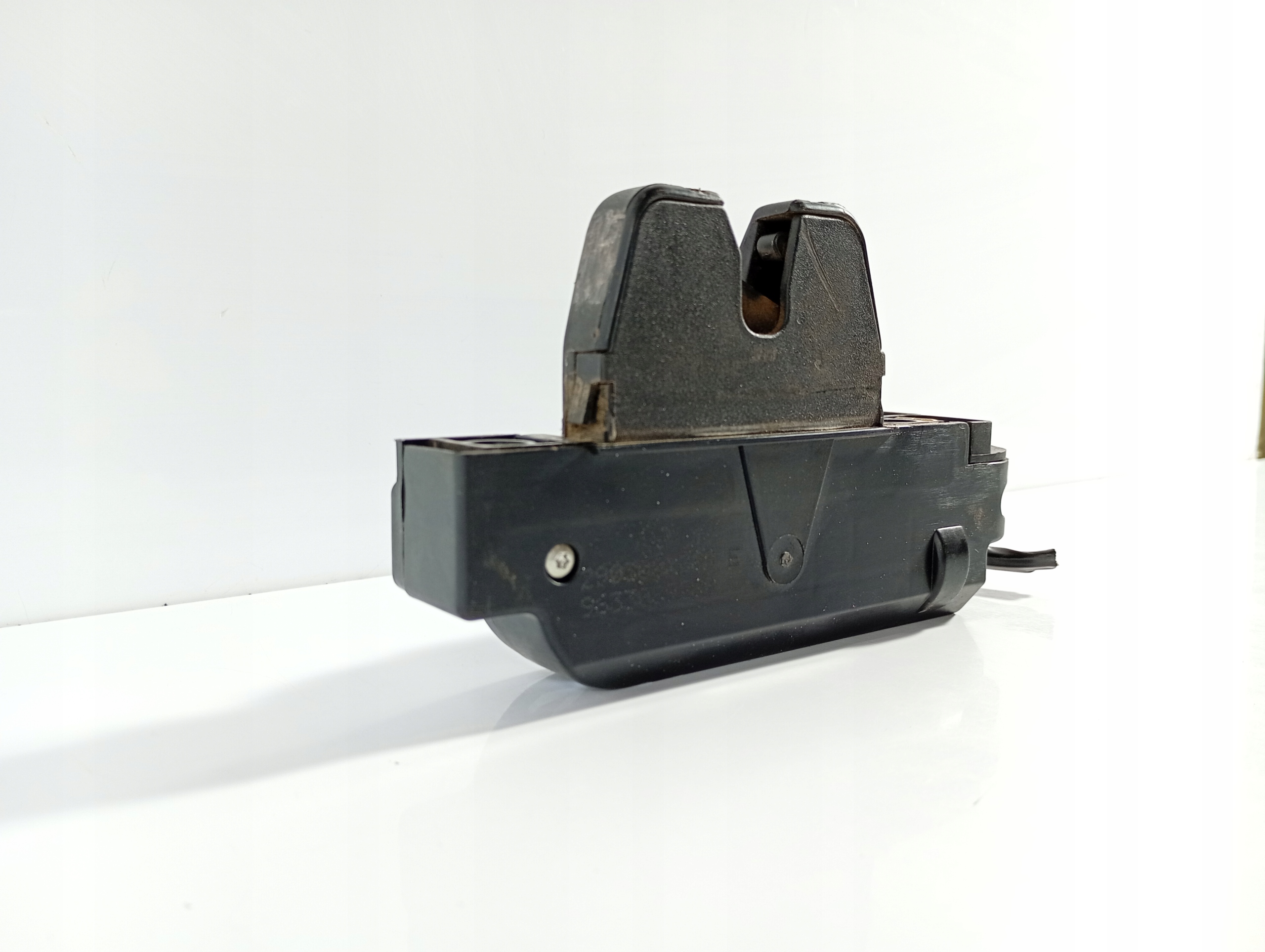 Xsara Picasso and 98-08 lock bonnet boot OE 9633089280