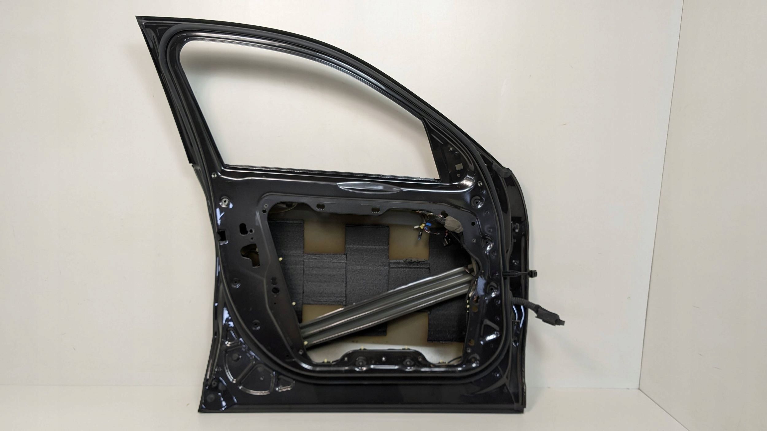 BMW X4 G02 door front left A90 w colour