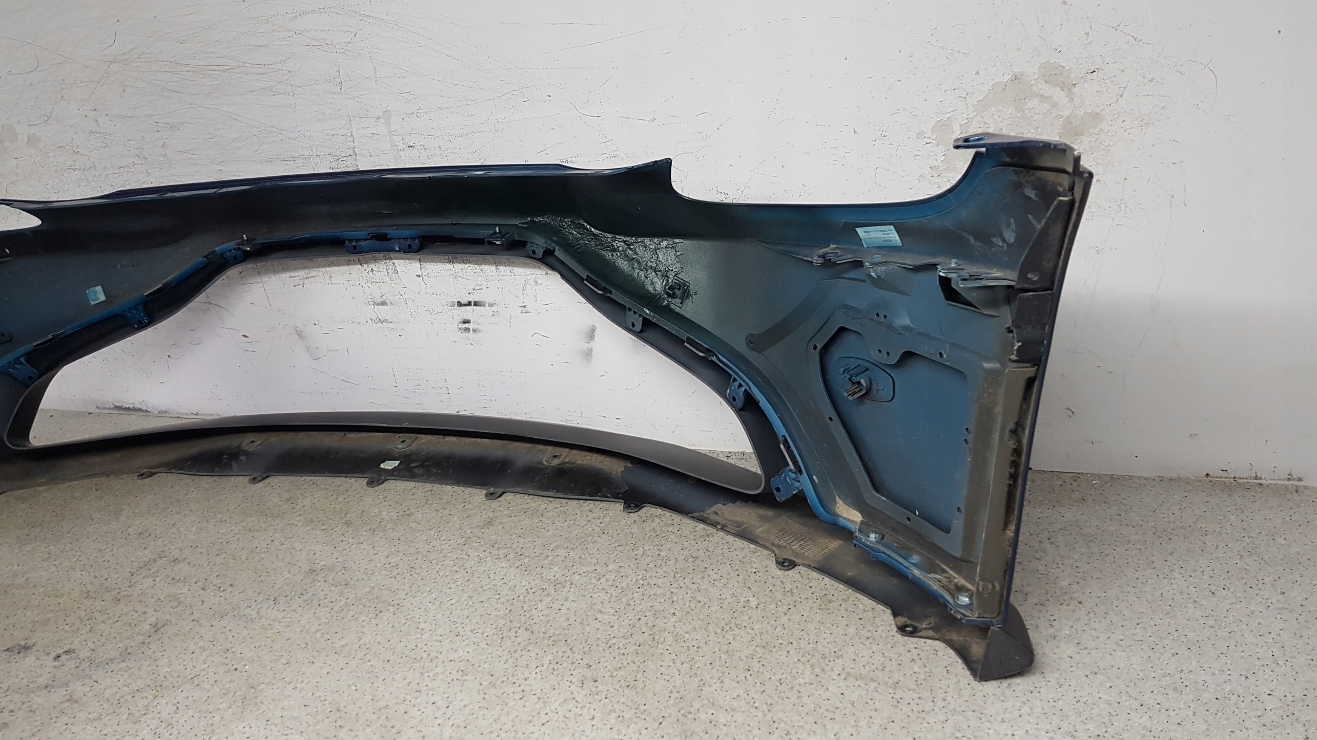 ASTON MARTIN VANTAGE 2018 - KY63 bumper front 8687