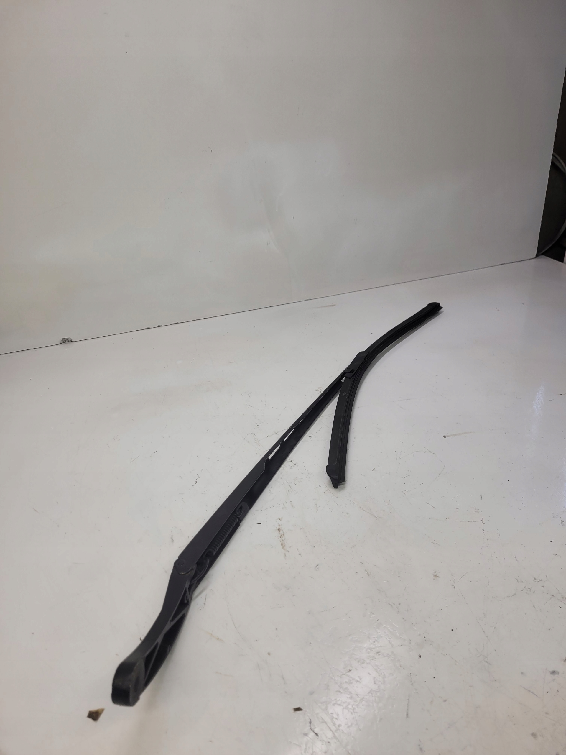 wiper arm AUDI A6 C6 right 4F1955410