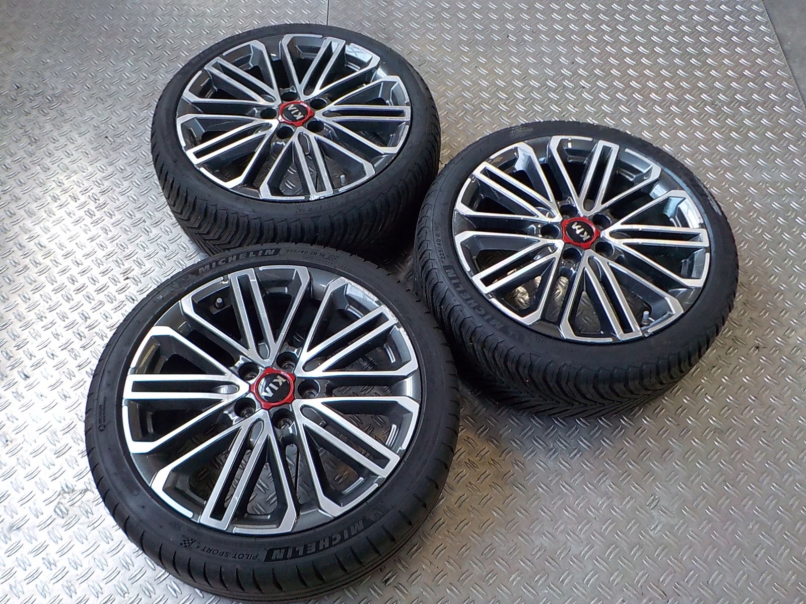 KIA ProCeed 18- KOŁA FELGI 3 SZTUKI 225/40 18''