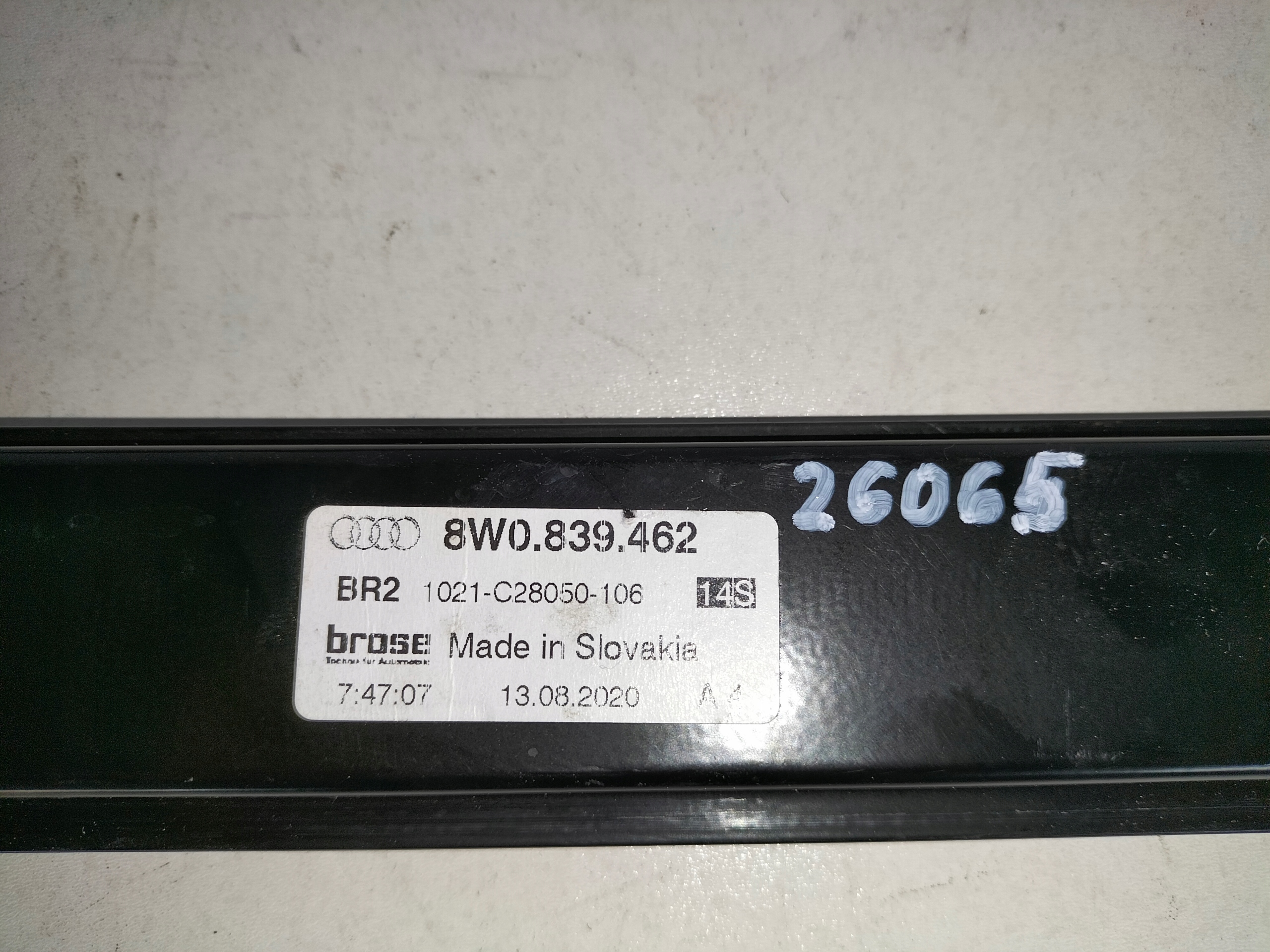window regulator rear part right AUDI A4 B9 15