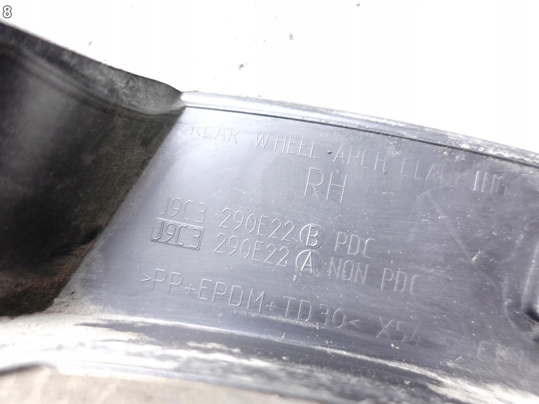 JAGUAR E-PACE X540 17- moulding for fender right rear part PDC