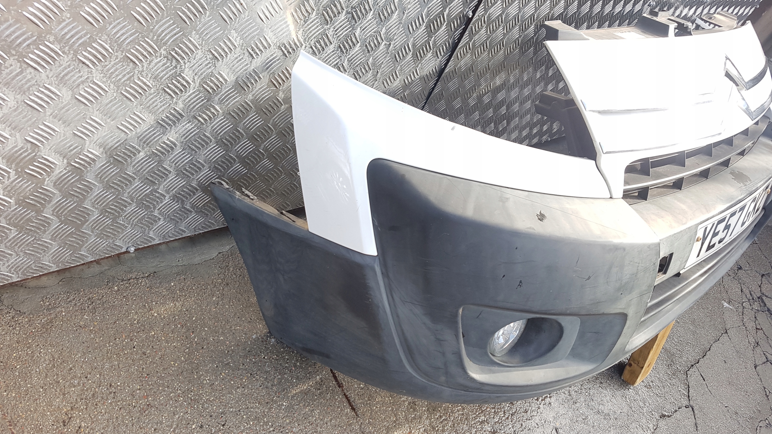 bumper CITROEN JUMPY 06-17 LAK: EWPA