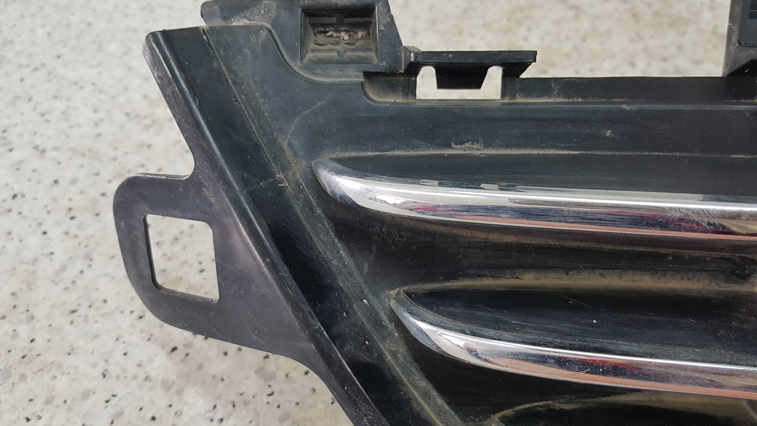 PEUGEOT 207 LIFT central grid of a bumper front 3573