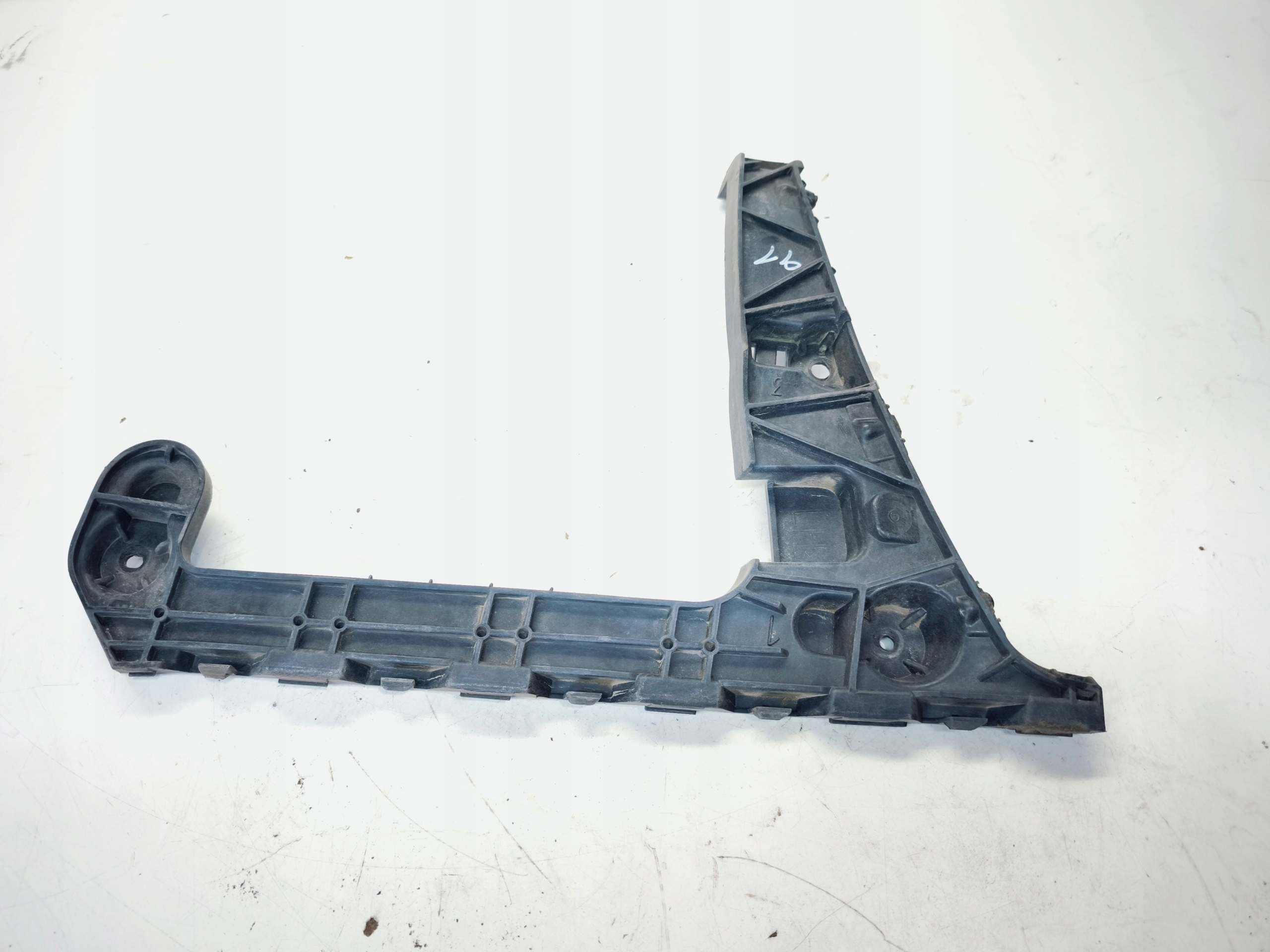 Support Support plaque Pare choc Gauche Arrière AUDI A4 B9 Berline 8W5807453