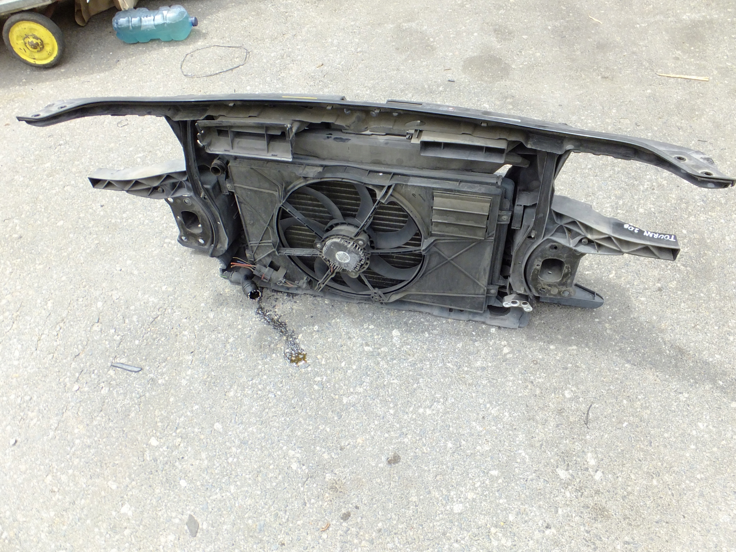bar, wall front radiator vw touran and 2,0 B lift 2008r