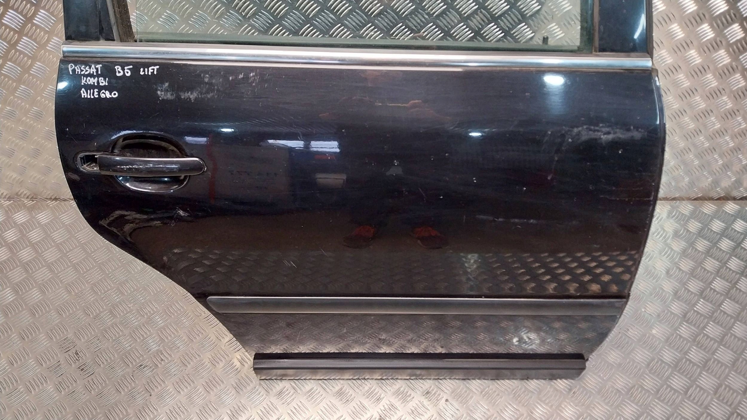 Tür heck rechts VW PASSAT B5 LIFT KOMBI 00
