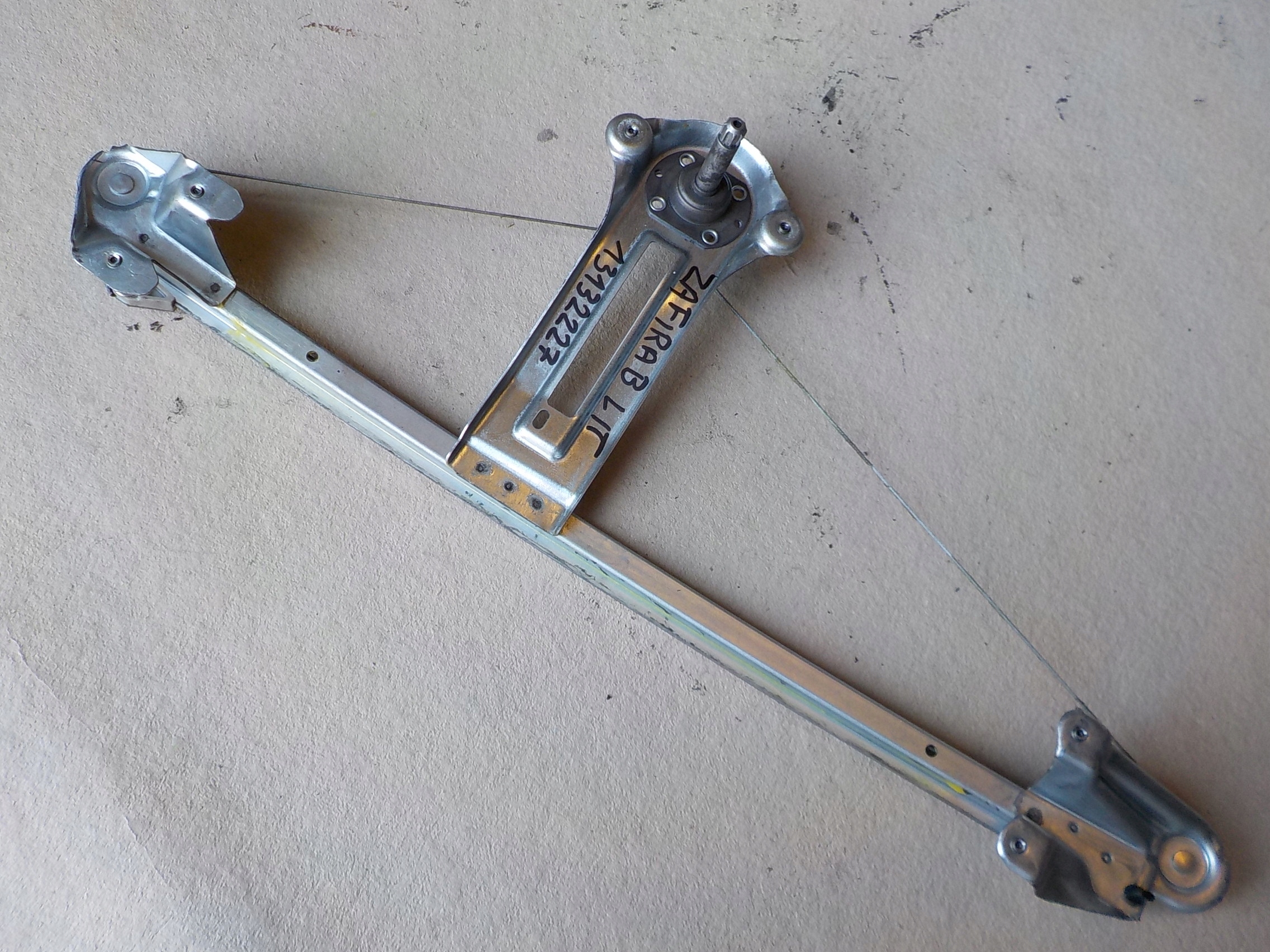 lift left rear part opel zafira B