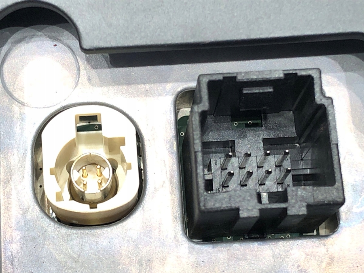 WYŚWIETLACZ JEEP COMPASS MP 68455716AH Strona zabudowy przód