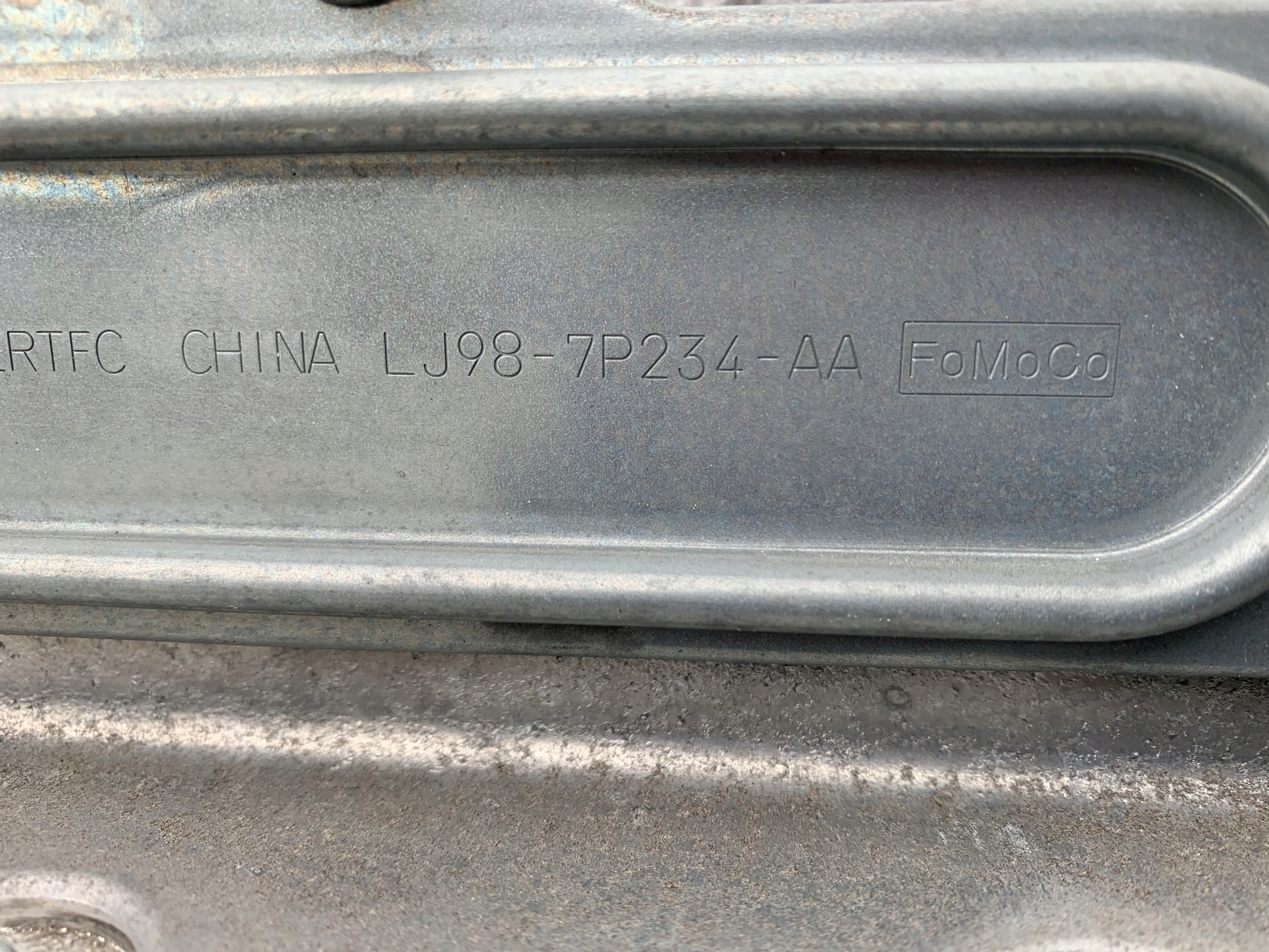 FORD MUSTANG 75.7 Двигатель электрический задний