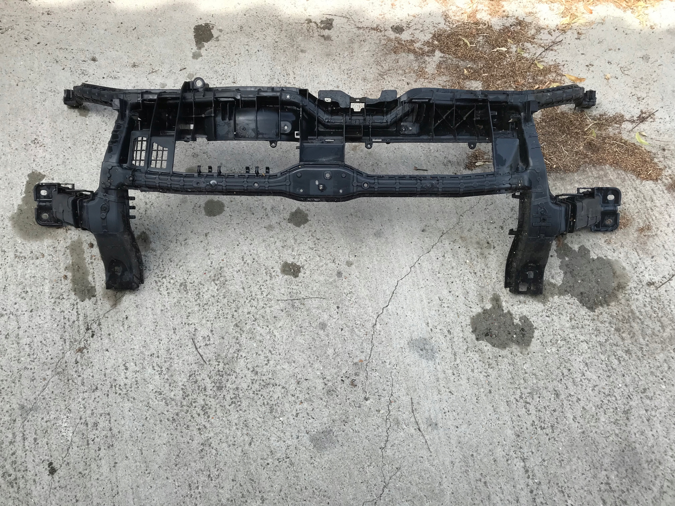 WZMOCNIENIE PASA PRZÓD FORD TRANSIT MK8