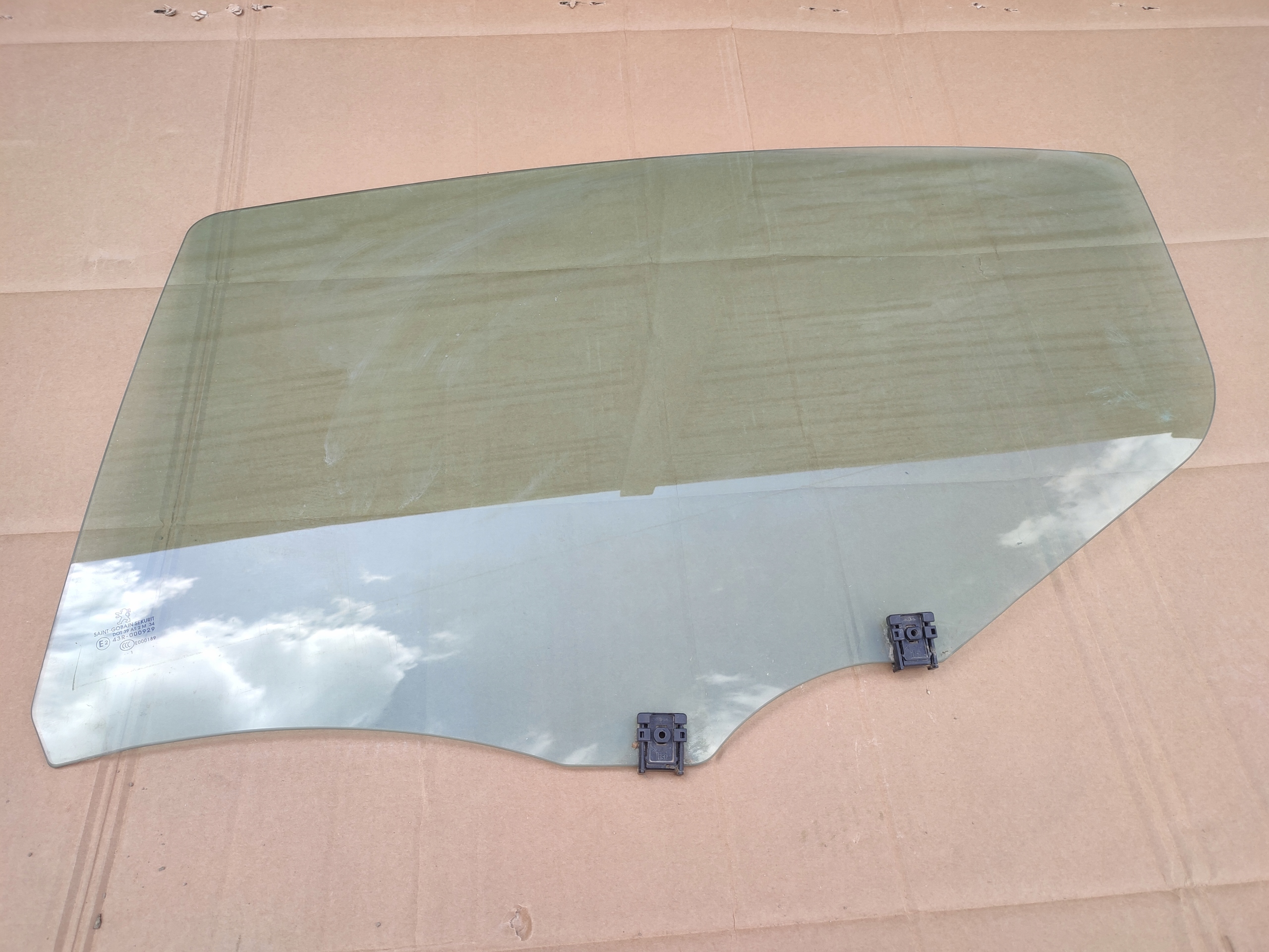 PEUGEOT 508 SZYBA LEWY TYŁ TYLNA SEDAN 11R