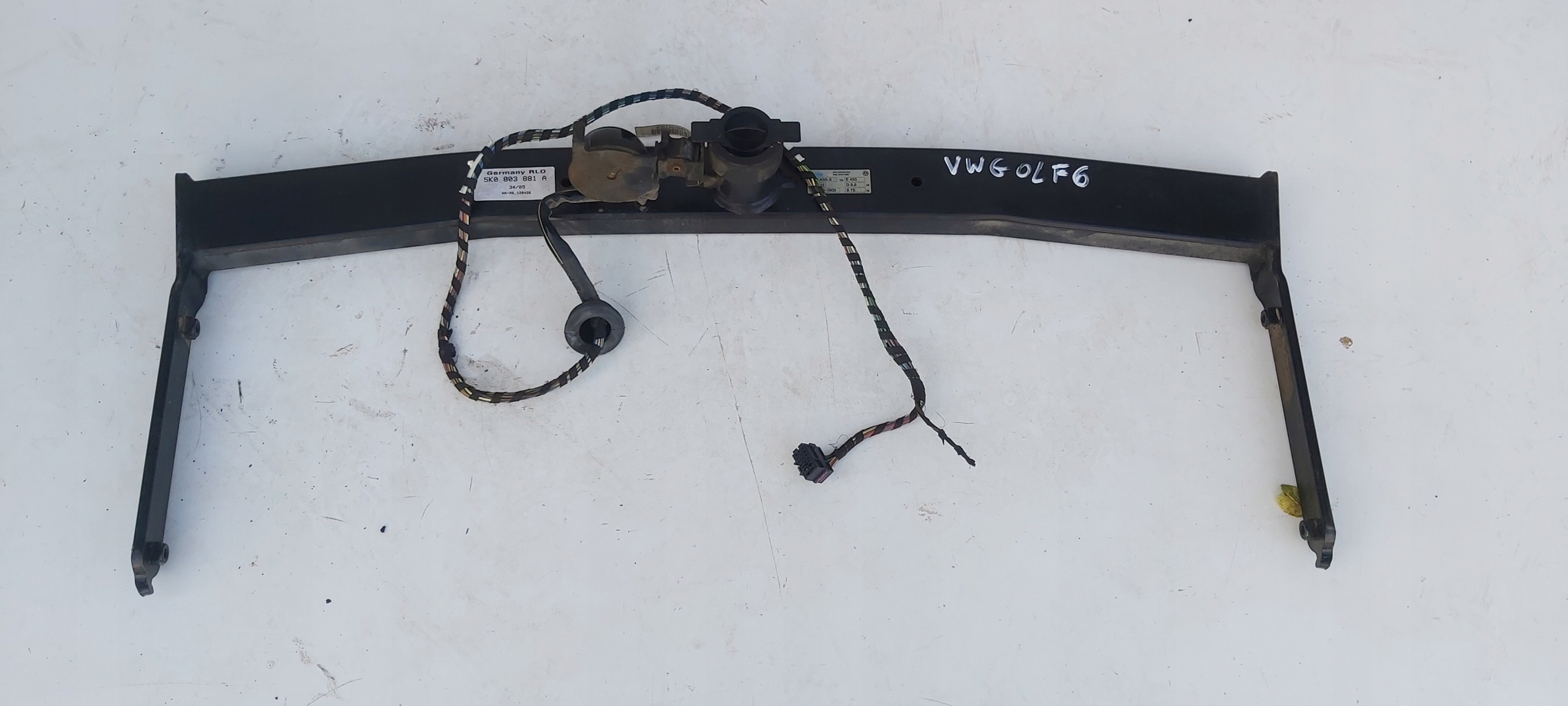 VW GOLF VI 5K0803881A HAK HOLOWNICZY