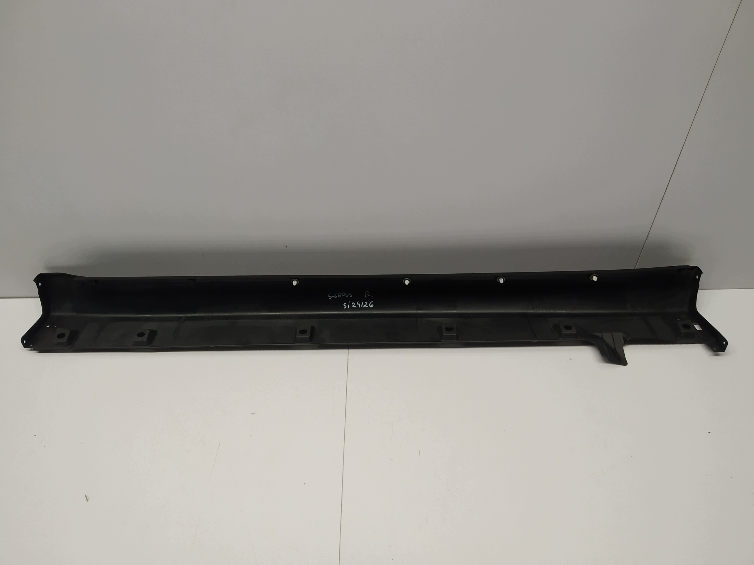 2015r + Suzuki Vitara II III threshold moulding threshold right 77231-54P0 original