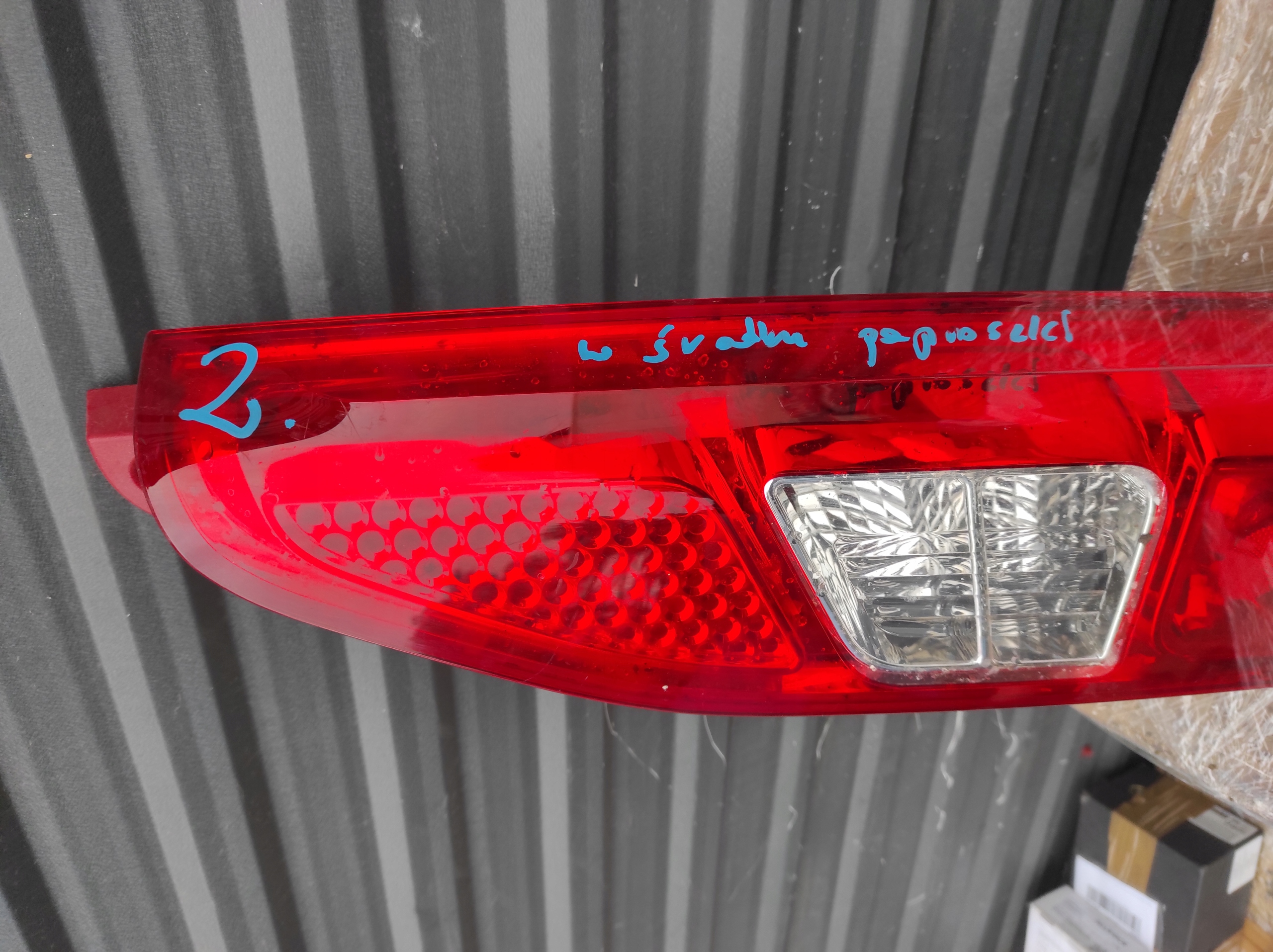 Peugeot OE 9680545180 light rear