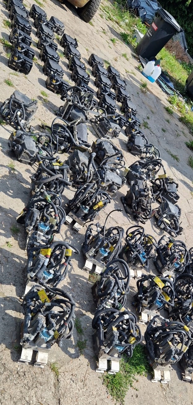 Pompa AdBlue E5/E6 FH4 Volvo 21574975 bosch 0444042028 Numer katalogowy części 21574975 0444 042028