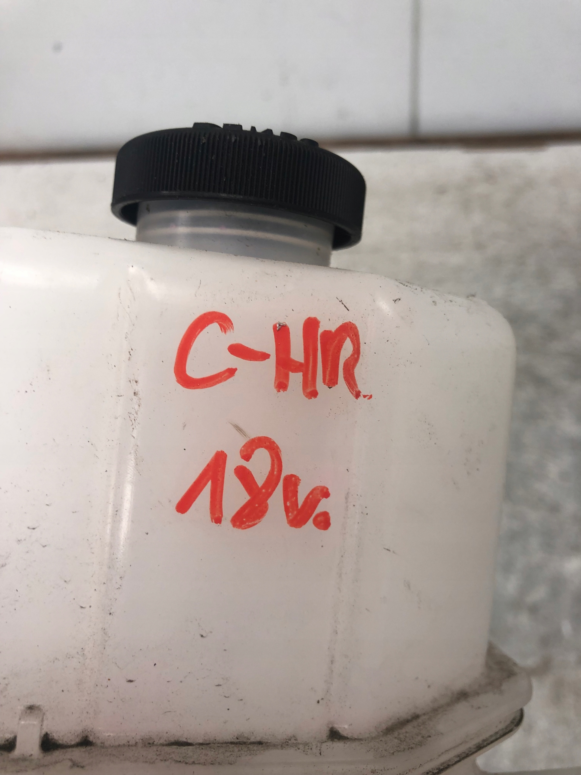 Réservoir eau TOYOTA CHR C-HR