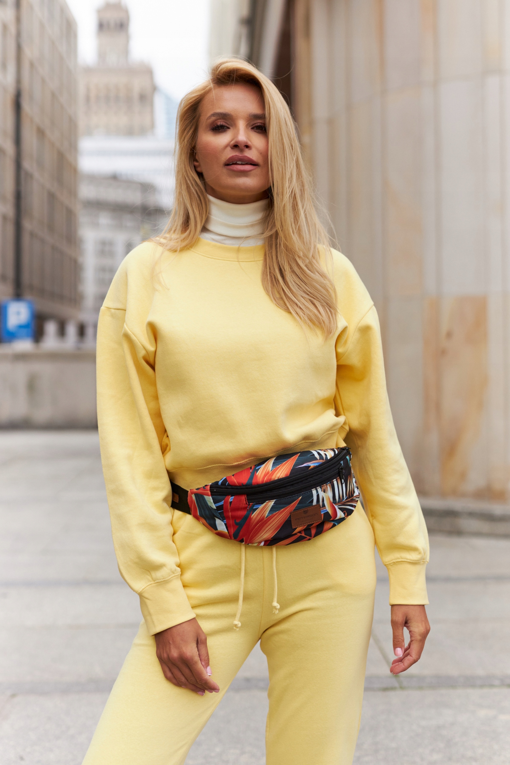 PETERSON pojemna damska nerka na biodra Materiał dominujący poliester