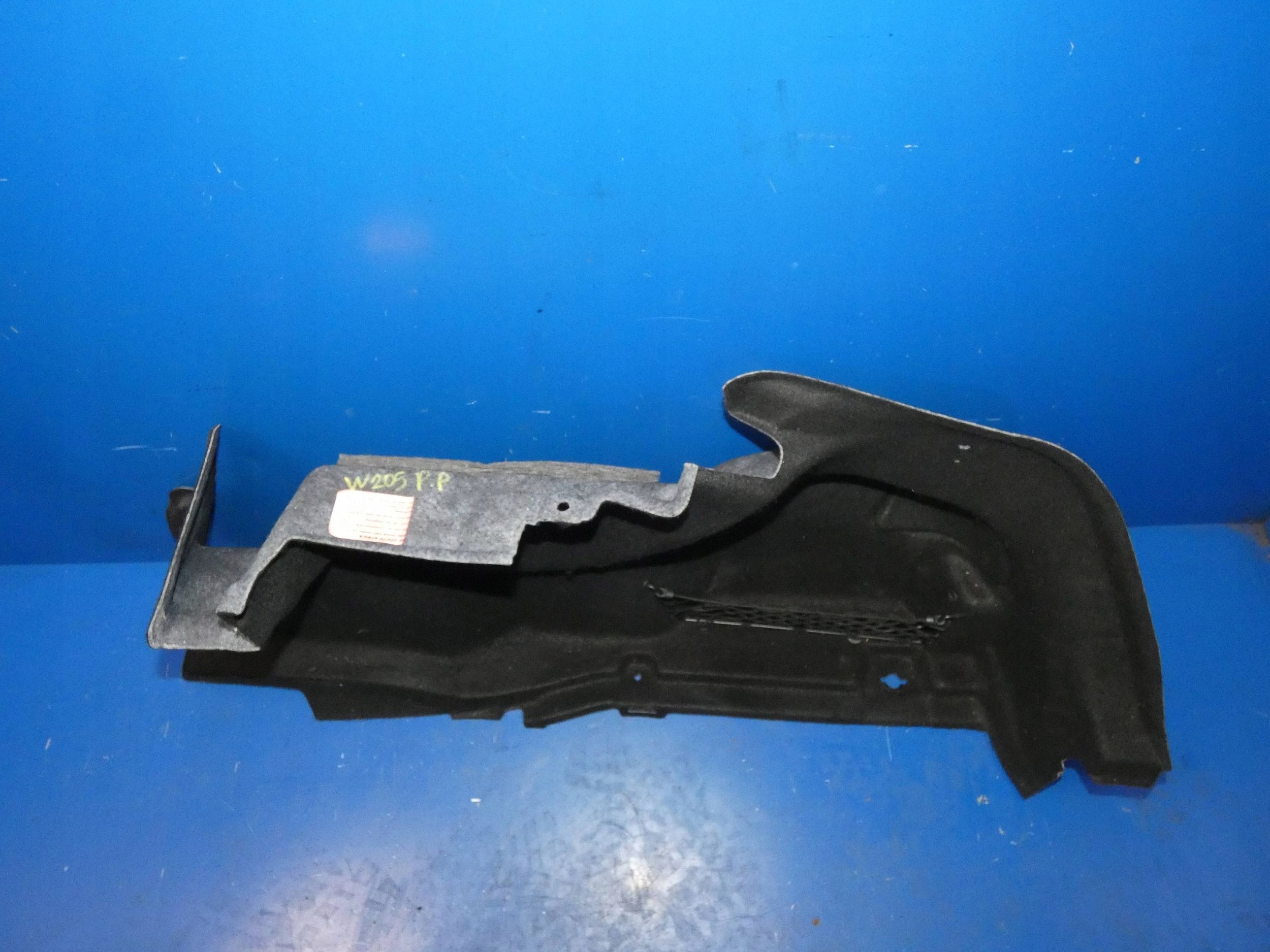 MERCEDES C KLASA W205 sedan side upholstery boot right rear part