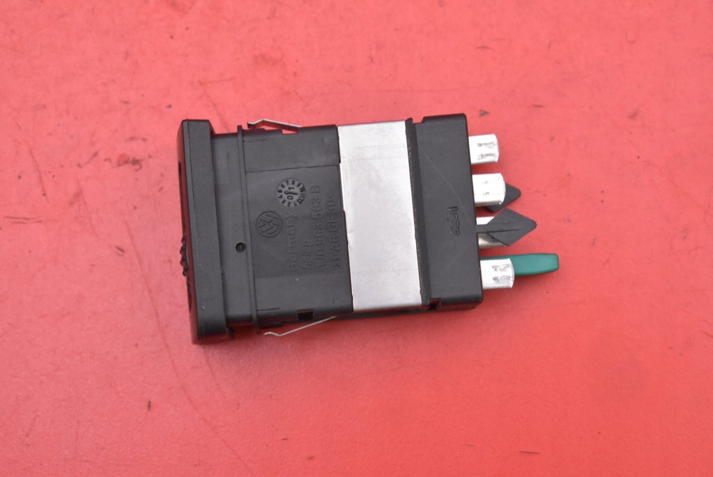 Interrupteur Bouton de chauffage Siège Passegers 1J0963563B VW GOLF 4 IV