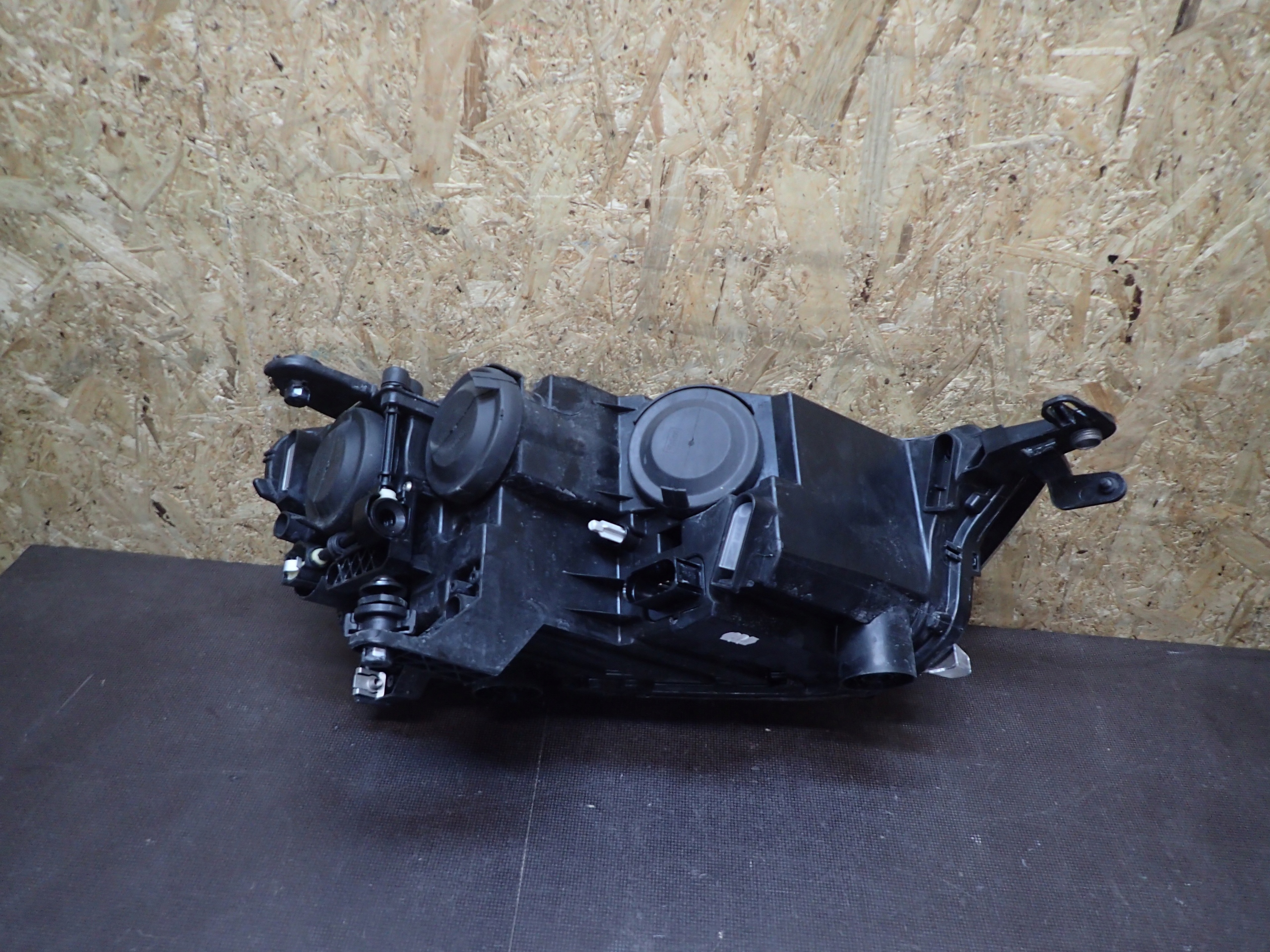 LIGHT FRONT LEFT VW T ROC T-ROC 2GA941005B
