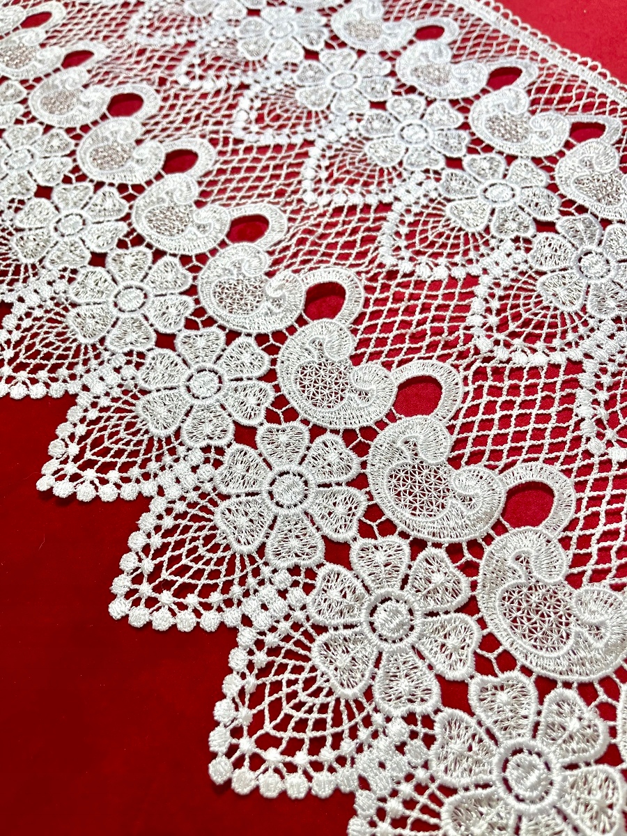 GIPIURA BIAŁA 30 cm wzór 6088