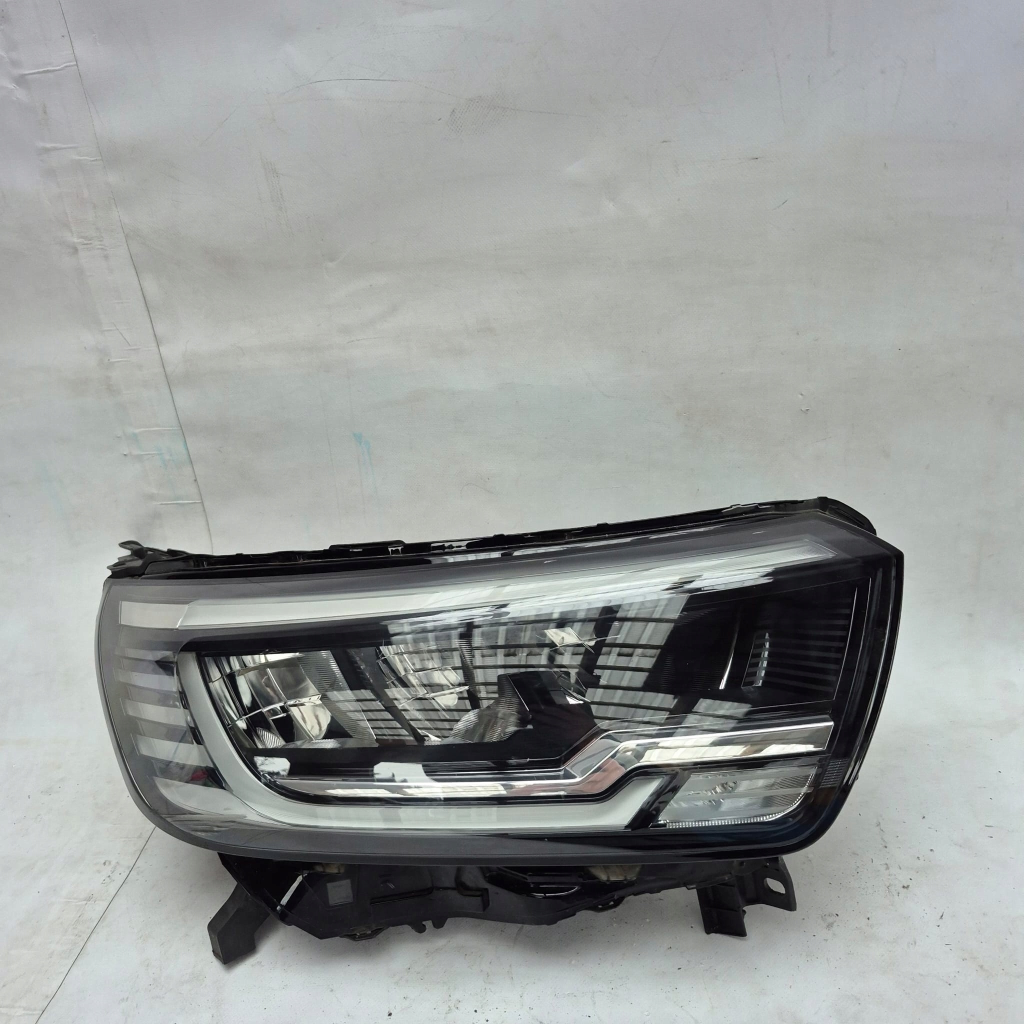 RENAULT KANGOO III 3 21- light right front front FULL LED 260103264R
