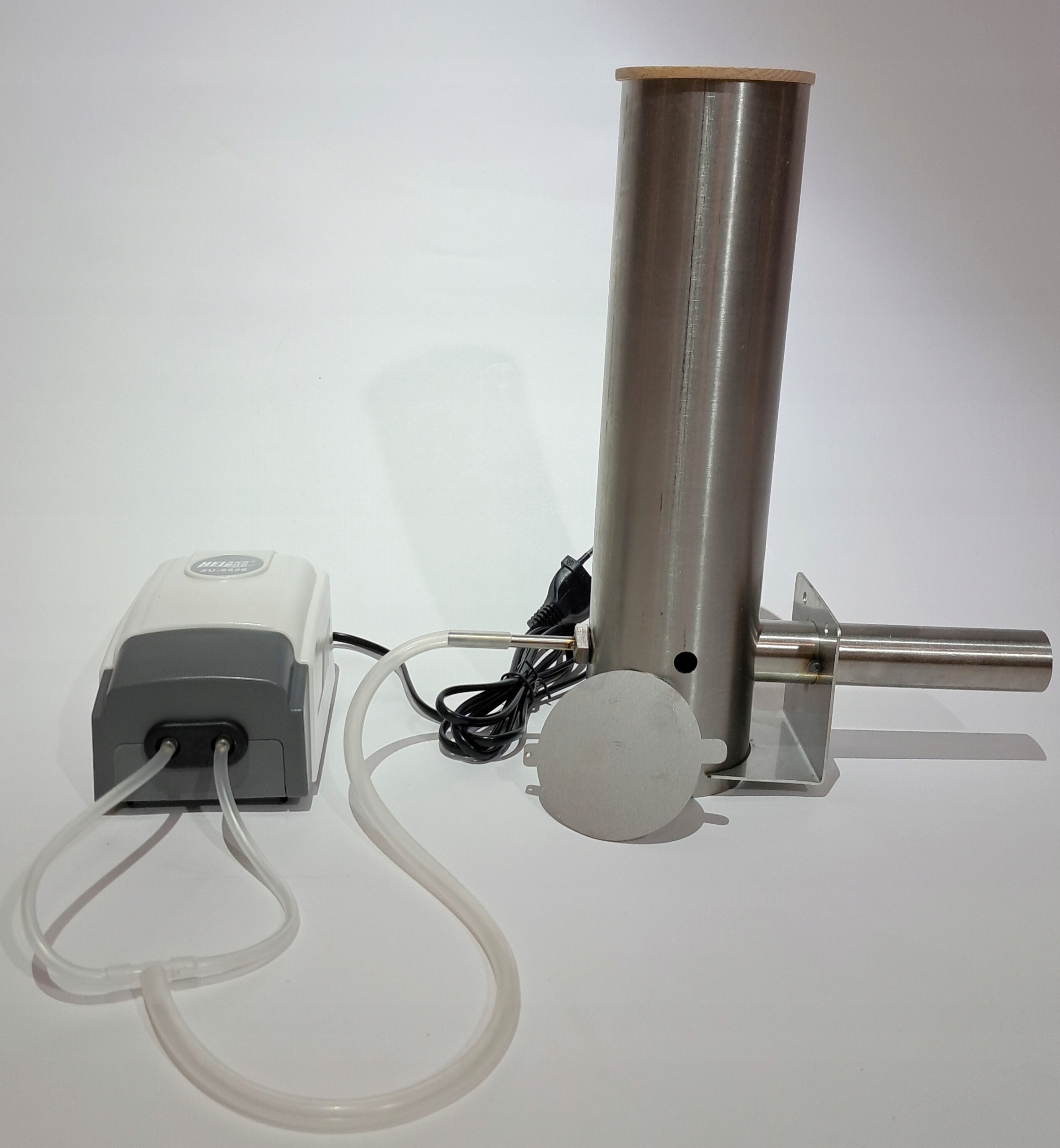 Generátor dymu pre údiarne, pumpa do 600L/H