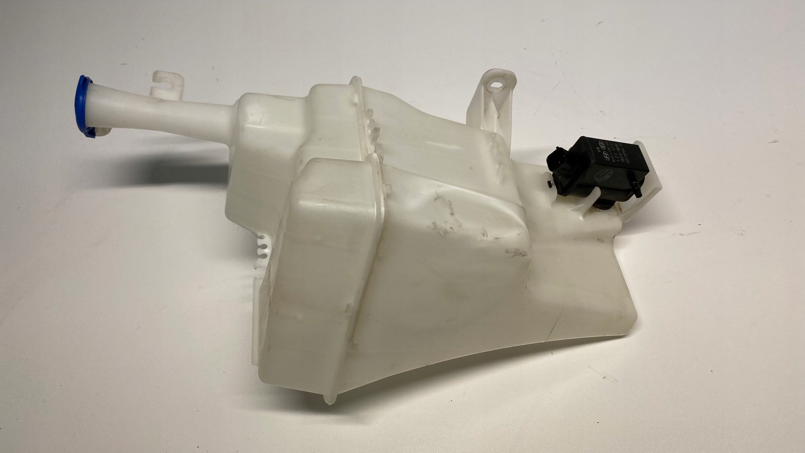 KIA RIO III BEHÄLTER BEHÄLTER DES GASSES SPRITZDÜSE 11-16