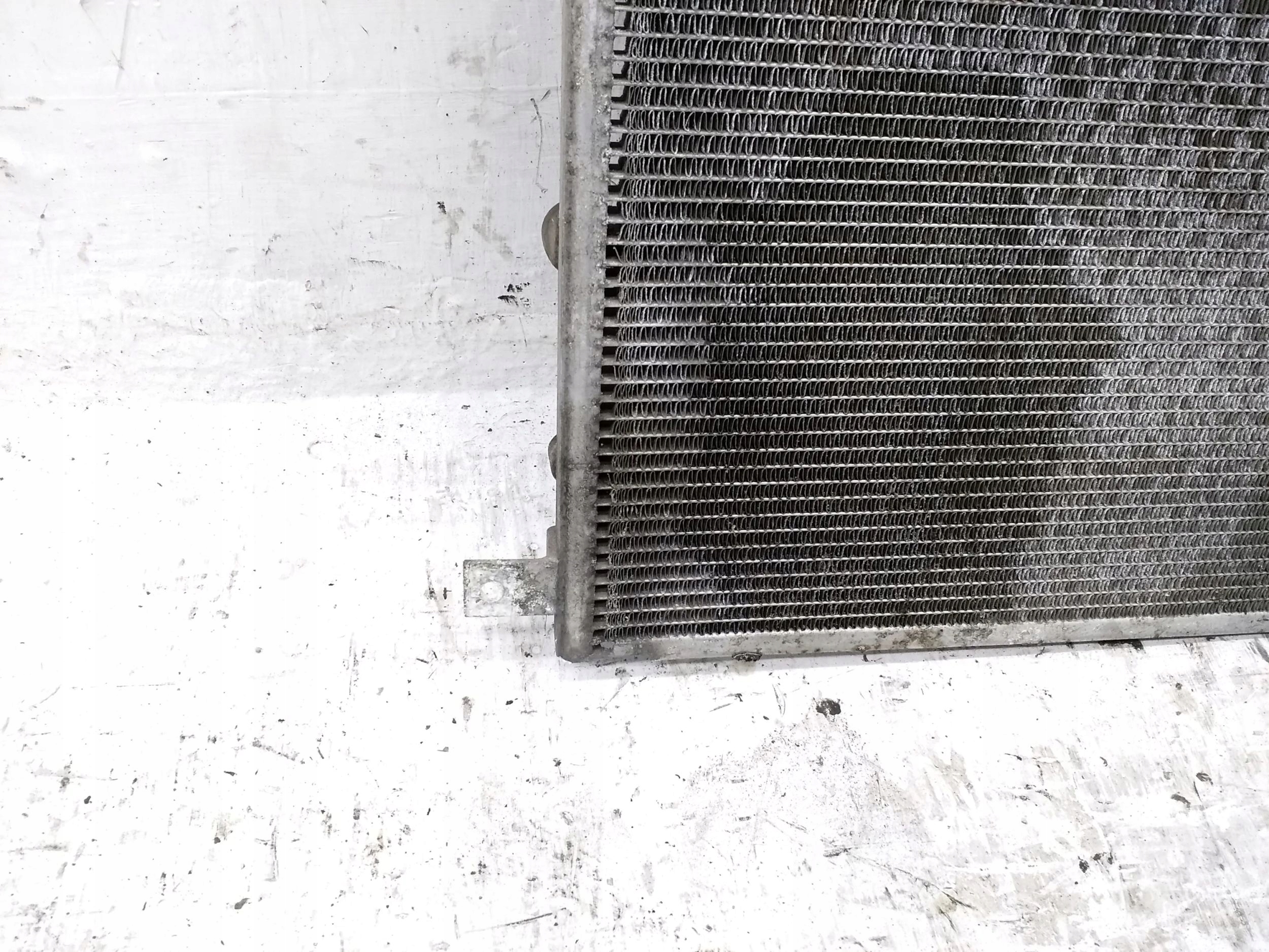 Cadillac CTS 2009 конденсатор / Радиатор кондиционера