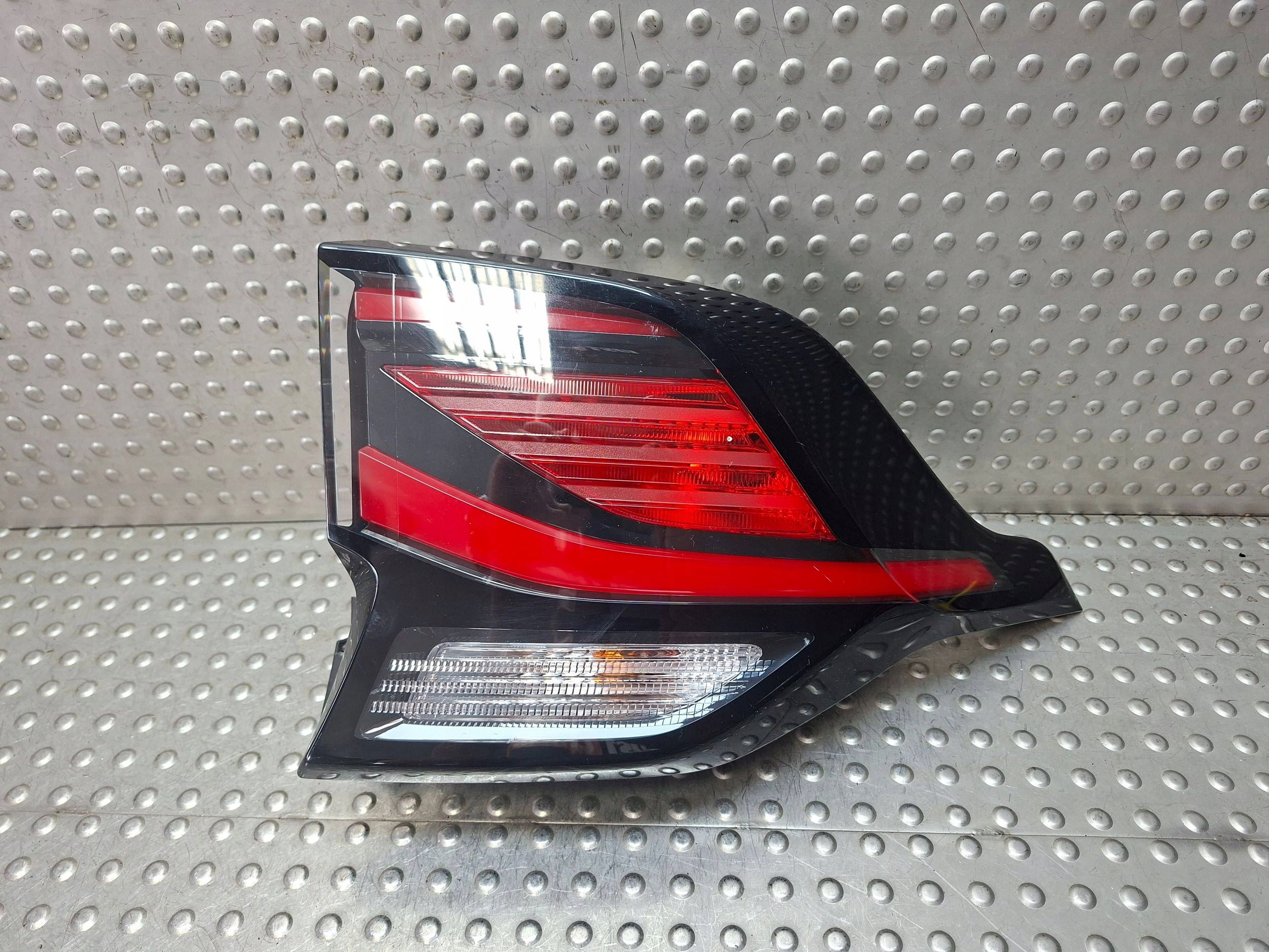 light rear part rear right KIA SPORTAGE V 21- LED 92402-R2000