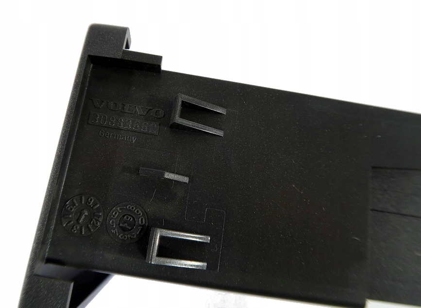SCHOWEK NA KASETY RAMKA KIESZEN VOLVO S40 V40 Part number 30883660