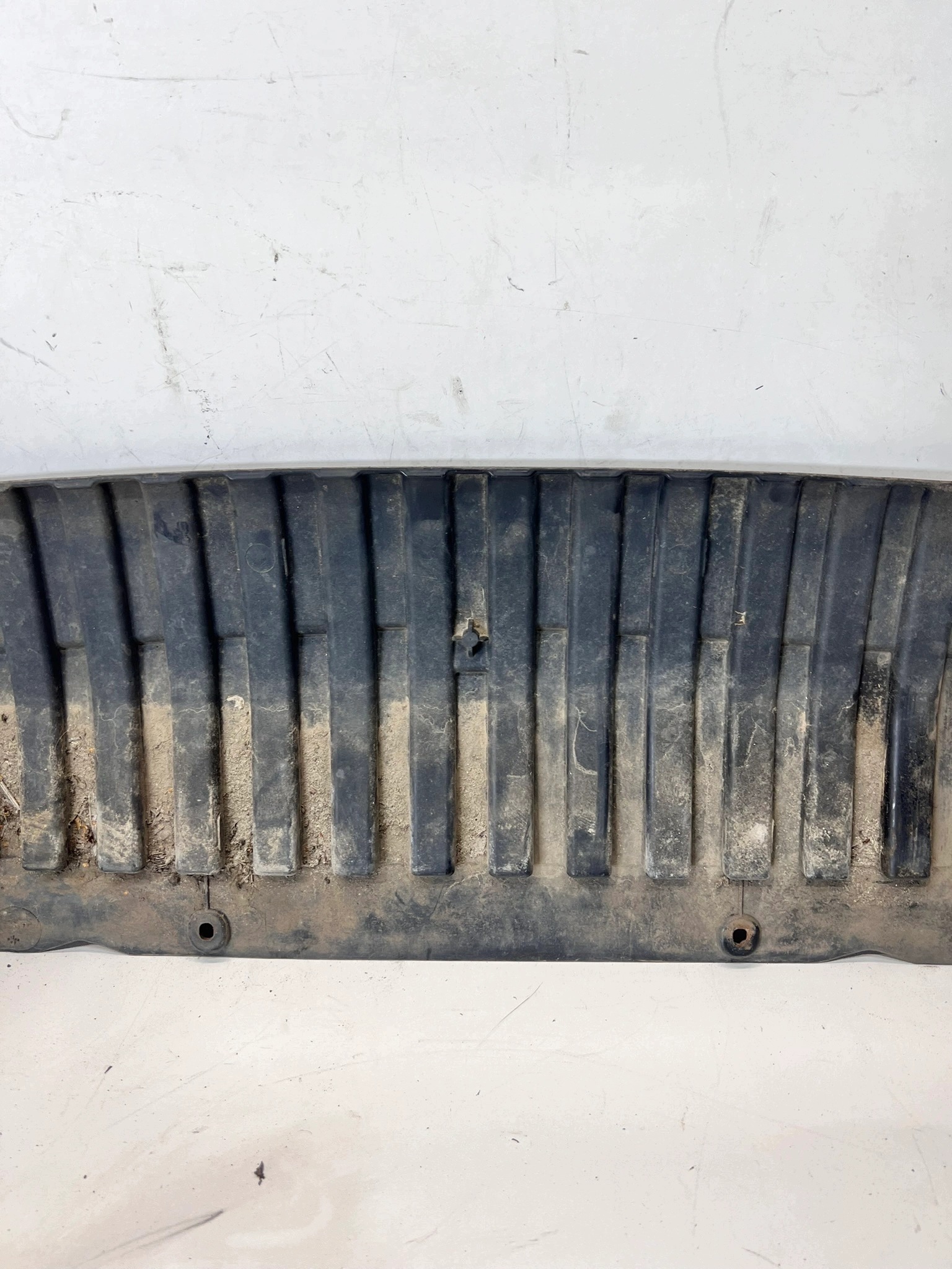 blende abdeckung abdeckung der stoßstange AUDI A5 8T 8T0807233 1/26
