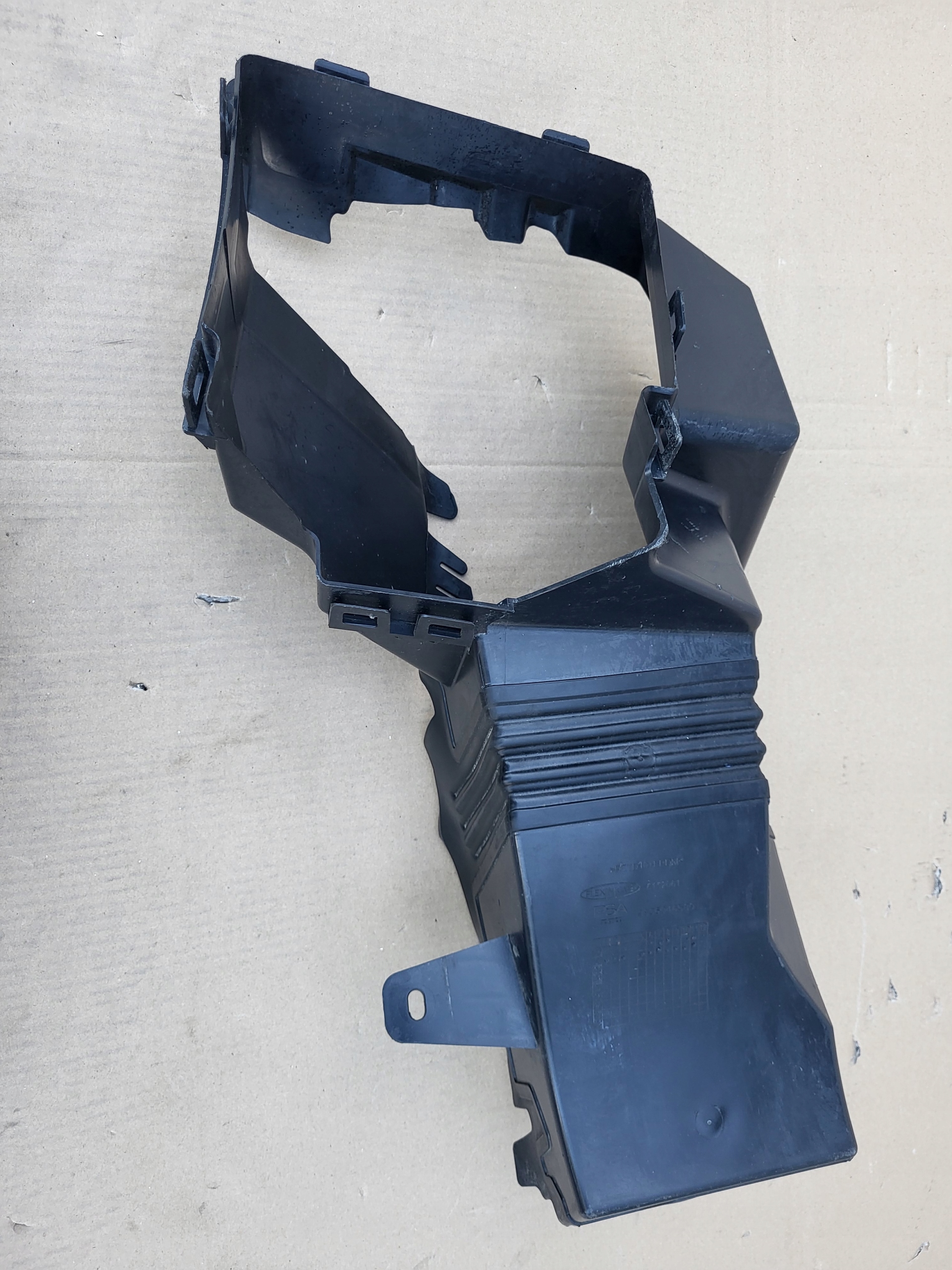 9836046580 - PEUGEOT 308 III ПОВІТРОЗАБІРНИК РУЛЬОВЕ КОЛЕСО