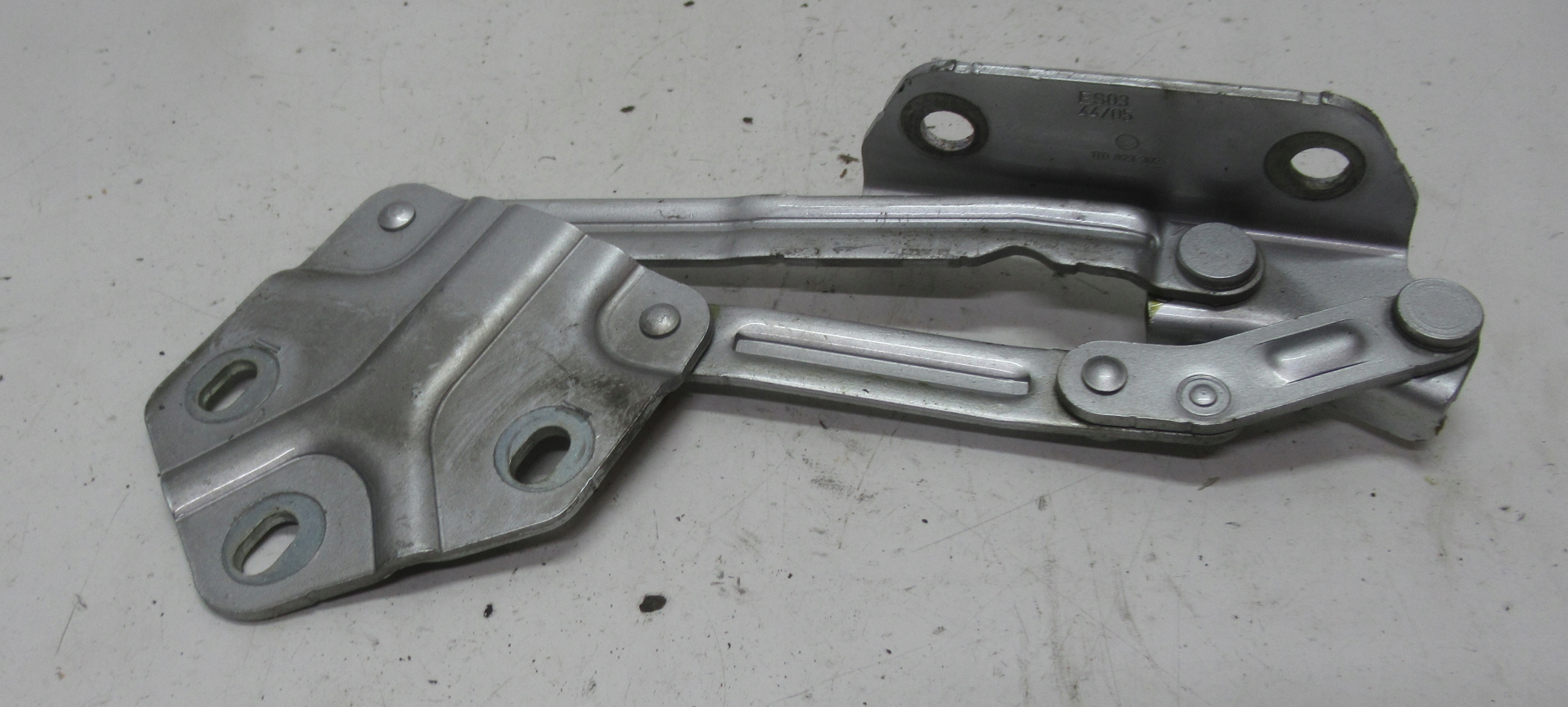 VW TOURAN 05R hinge bonnets right 1T0823302