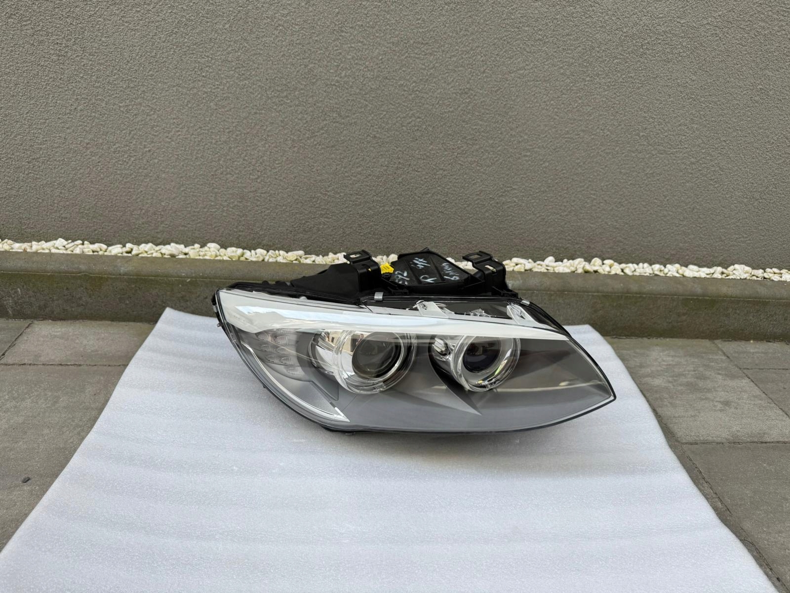 light right BMW 3 E92 E93 Coupe LIFT Bi Xenon LED non-setting