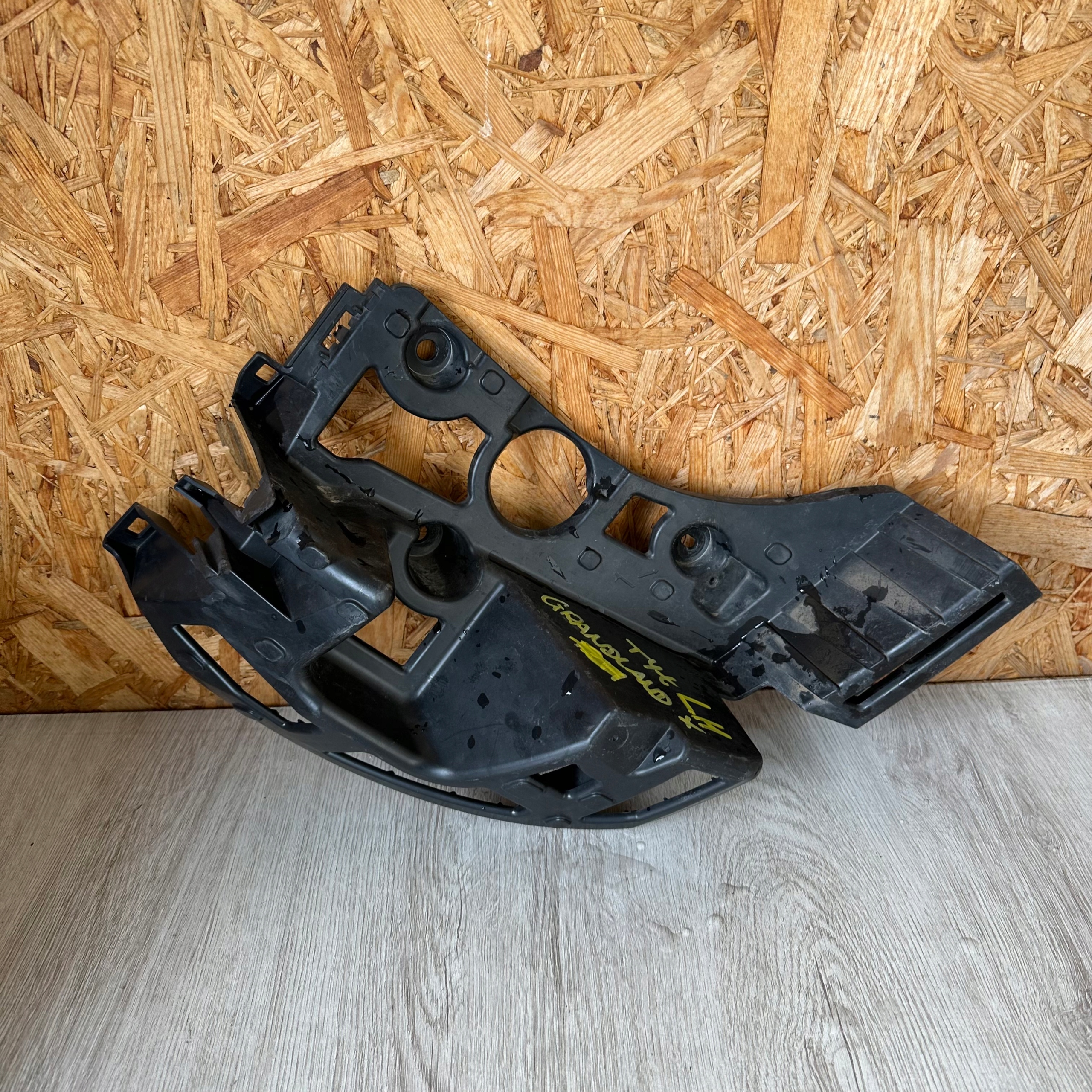 BUMPER BRACKET LEFT REAR PART OPEL GRANDLAND X