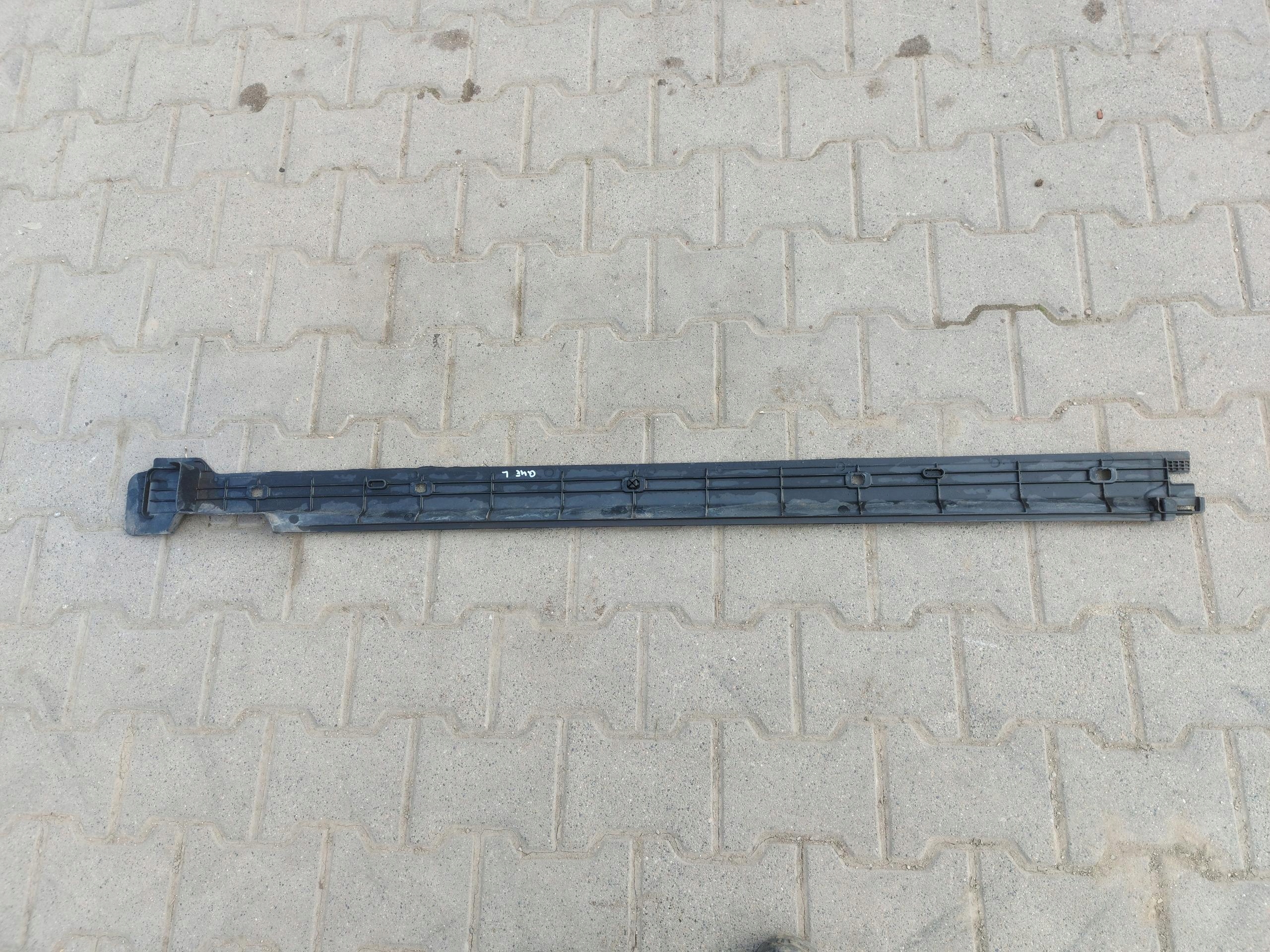 Audi Q4 40 E-TRON moulding cover of the threshold threshold lower left 1ea825201a