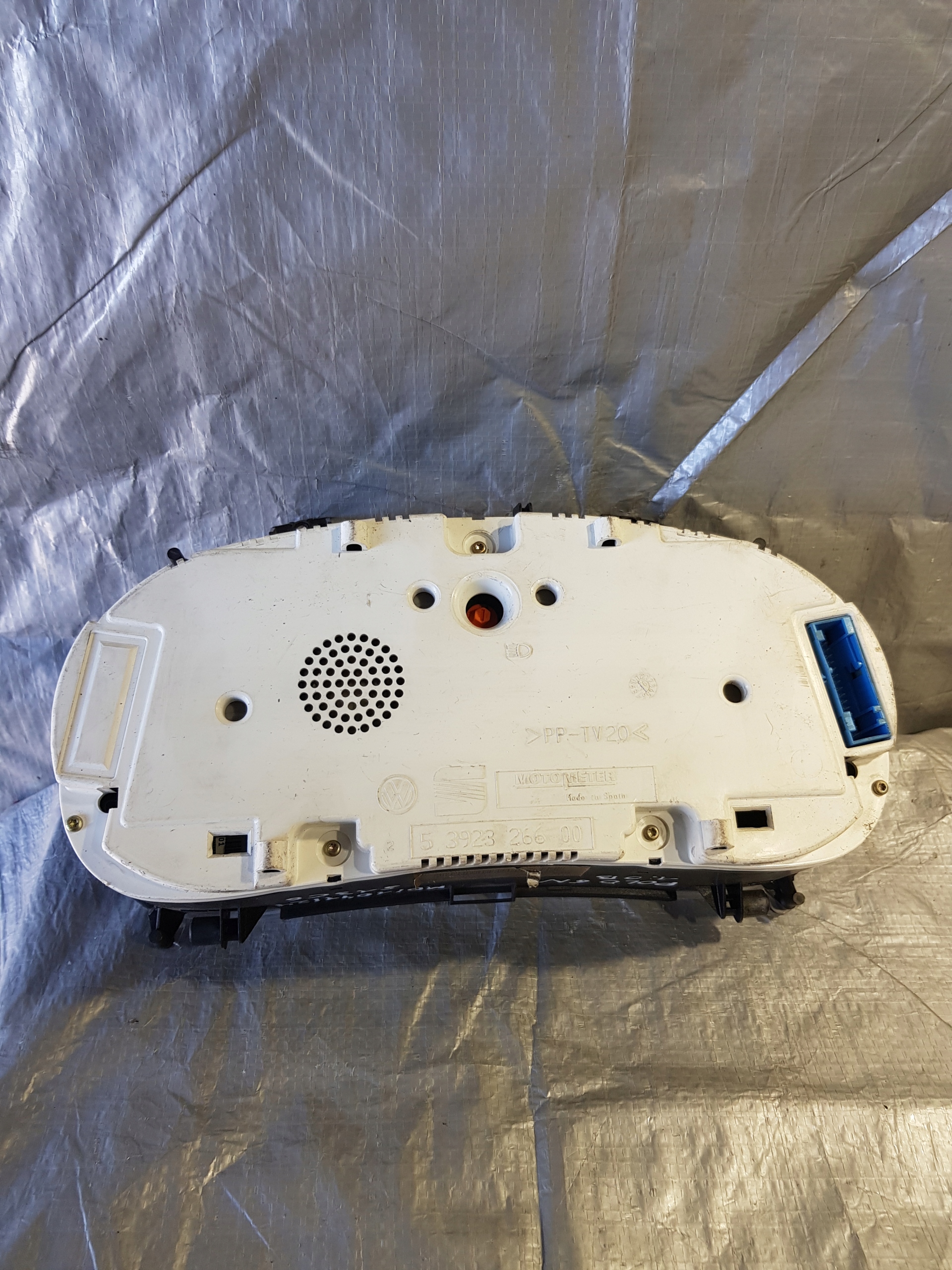 dials VOLKSWAGEN POLO 6N 1.0B 6N0919860R