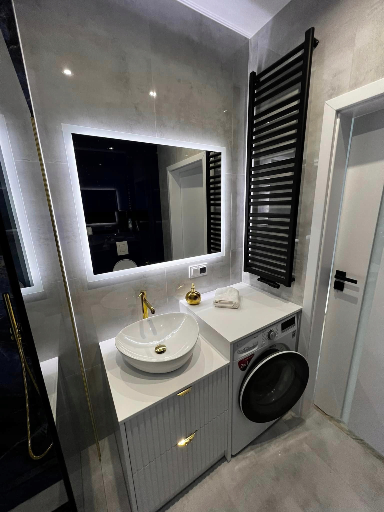 LUSTRO 85x50 cm PODŚWIETLANE LED ŁAZIENKOWE WZORY Kod producenta LUSTRO 85x50 cm PODŚWIETLANE LED WZORY