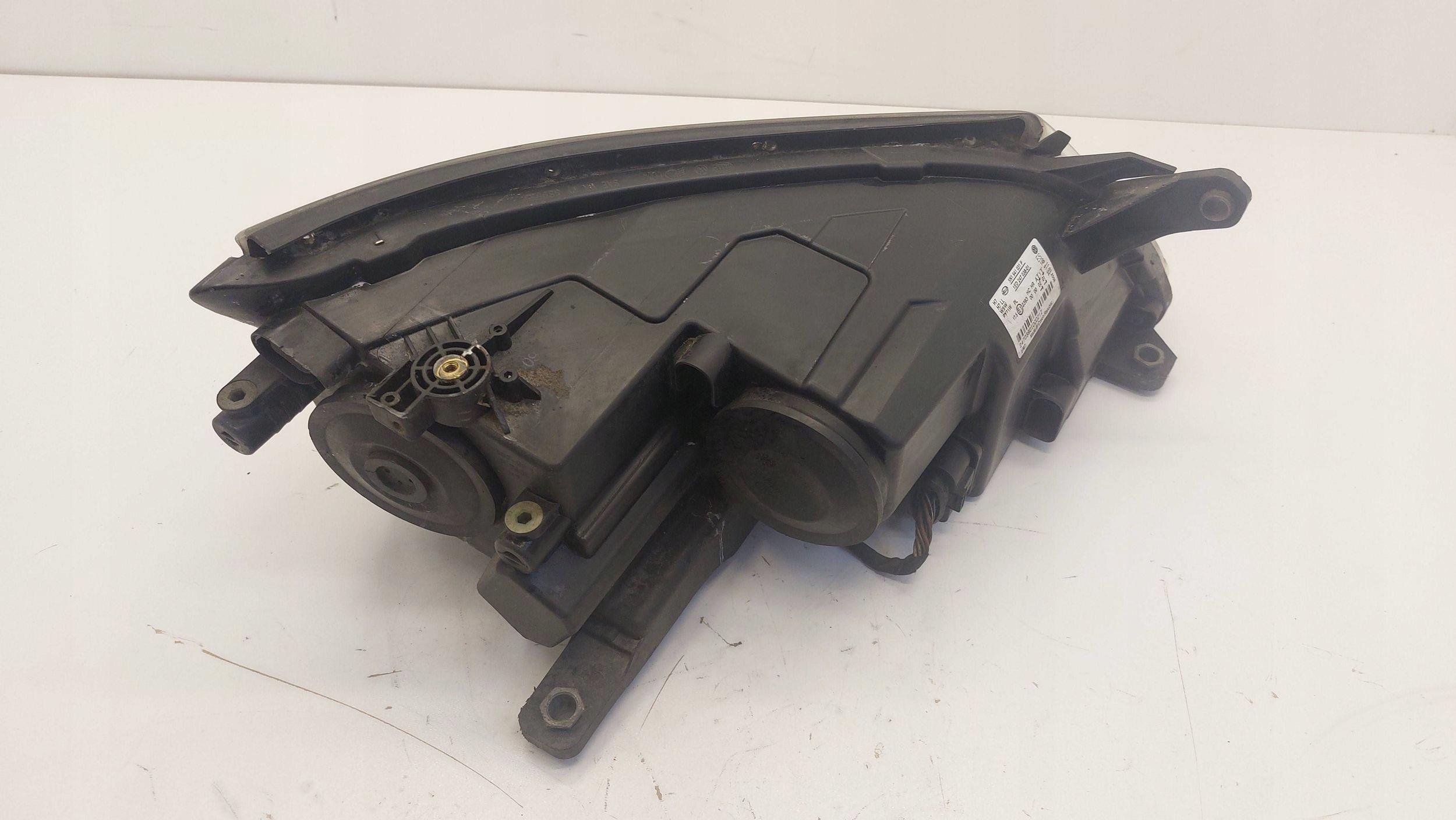 VW TIGUAN 5N 07-11r light left front complete 5N1941031P EUROPA
