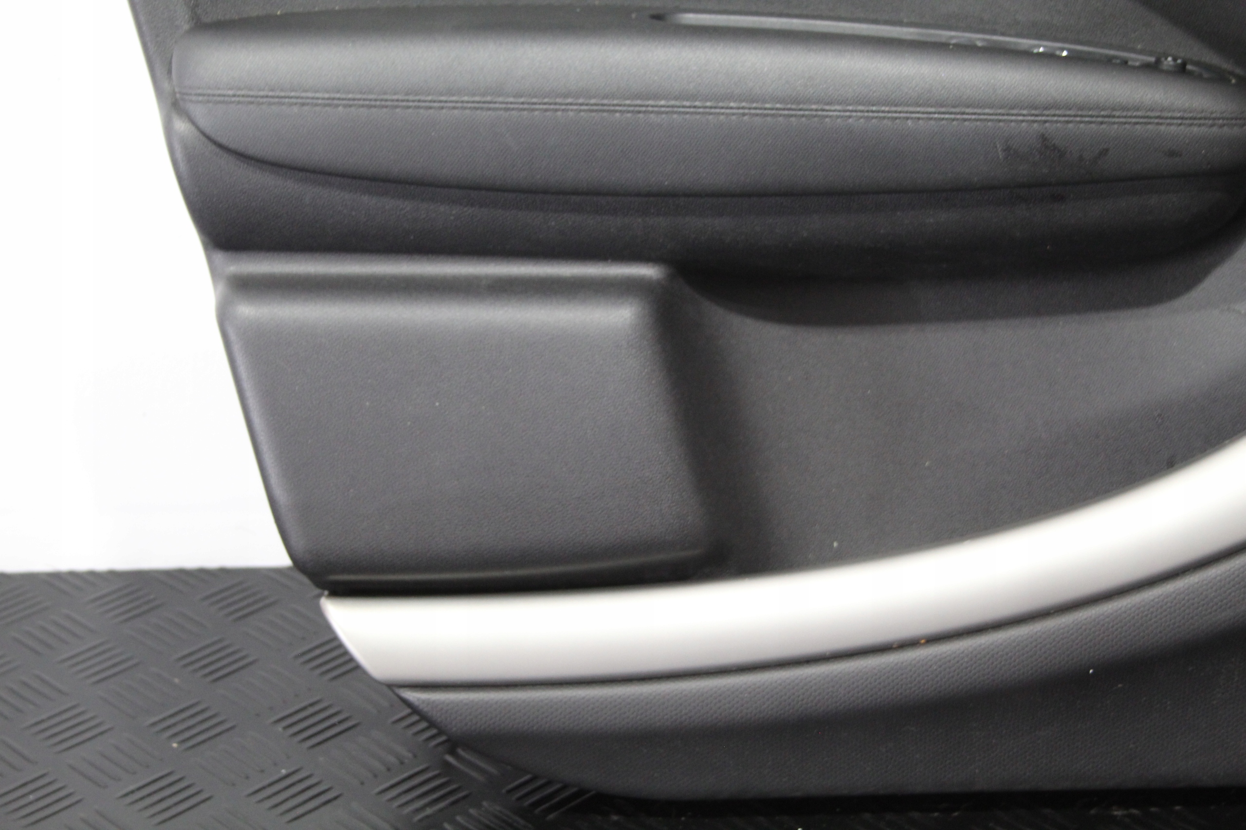 side door left front MINI COUNTRYMAN R60 N47