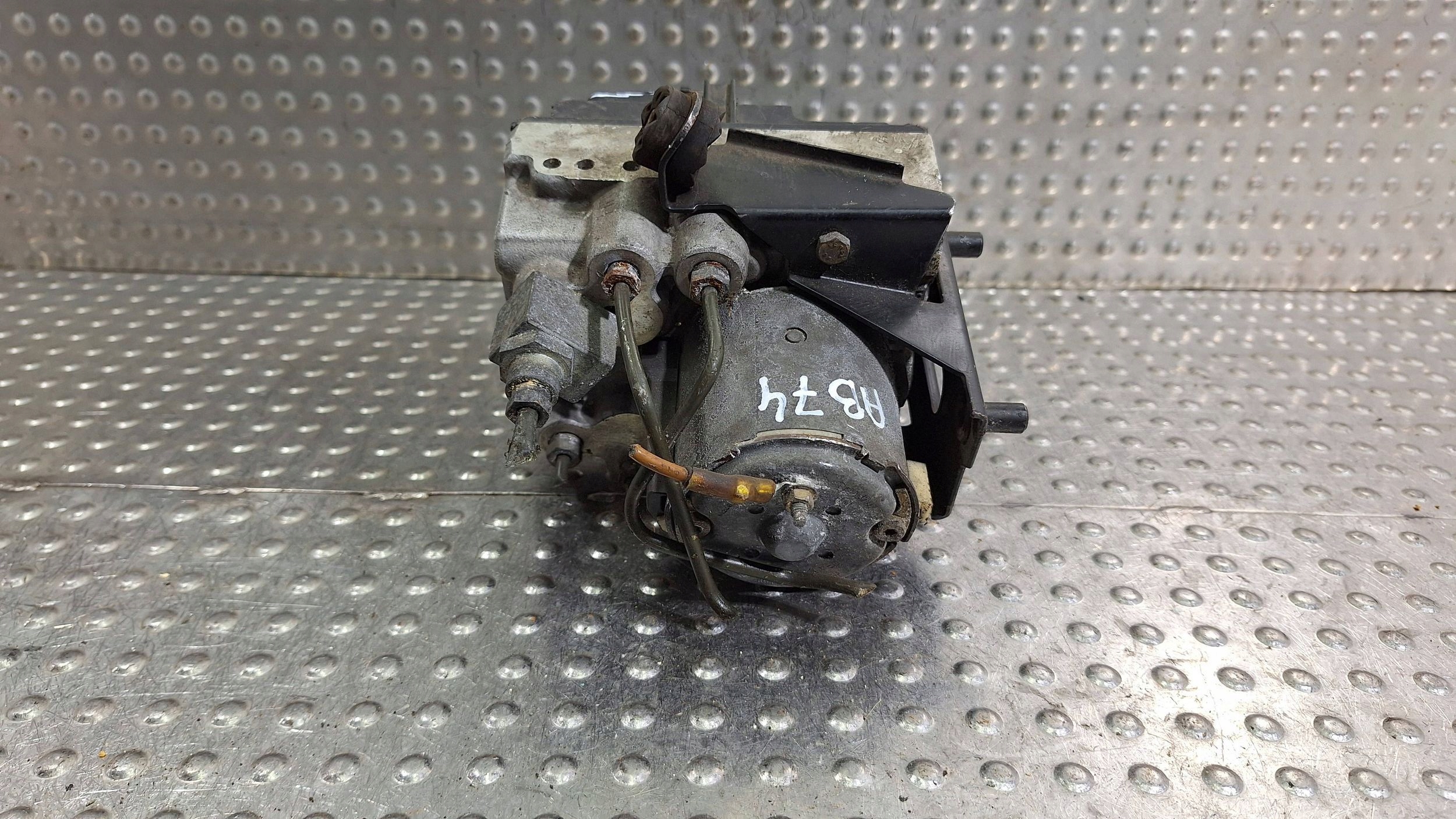 pump control unit ABS 0265217000 1090910 BMW E36 E38 E39 E46