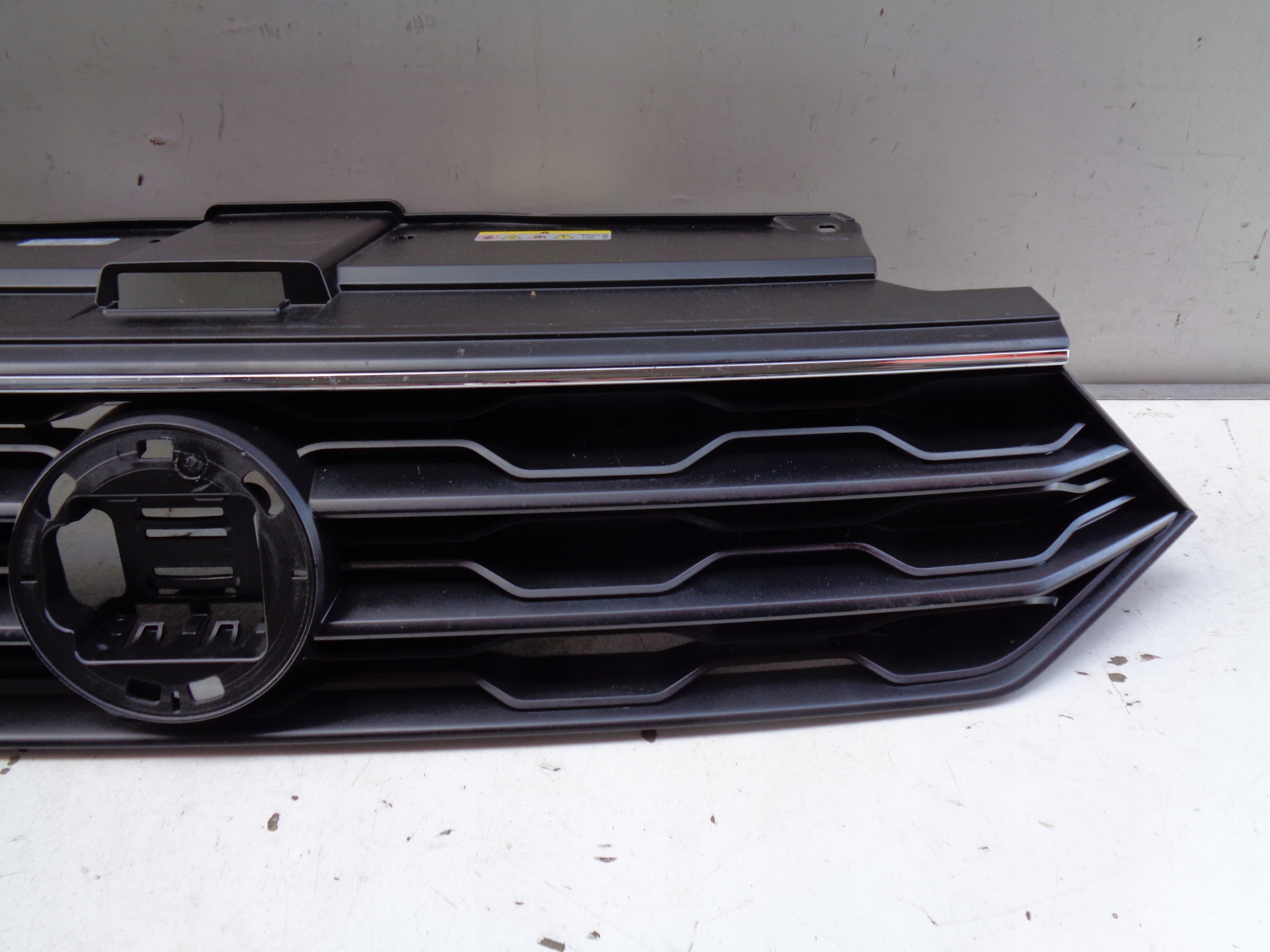 front PREKLADgrill VW T-ROC 2GA 17- R-LINE