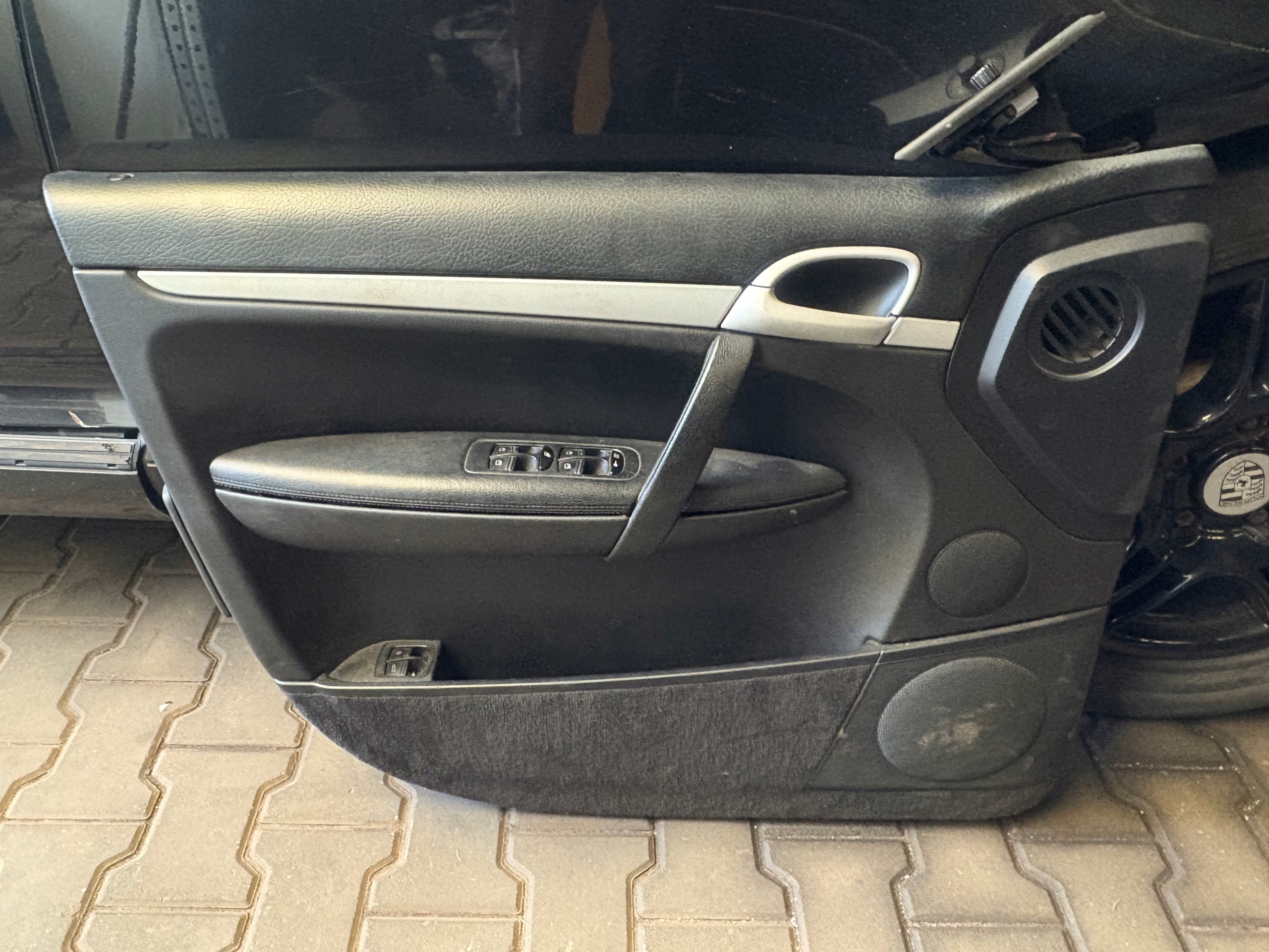 side left front - PORSCHE CAYENNE and 9PA 7L 02-10 EU