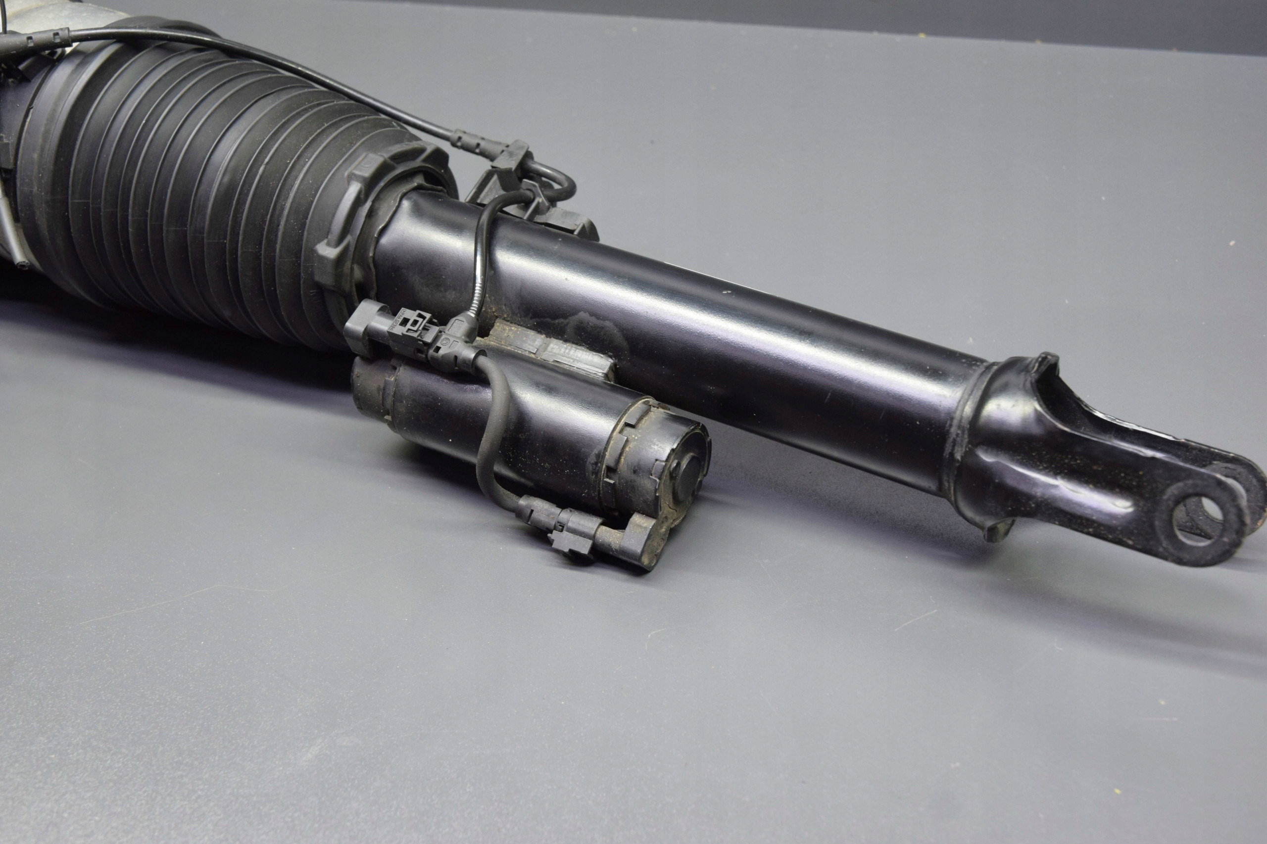 shock absorber right front BMW 6 G32 6866702